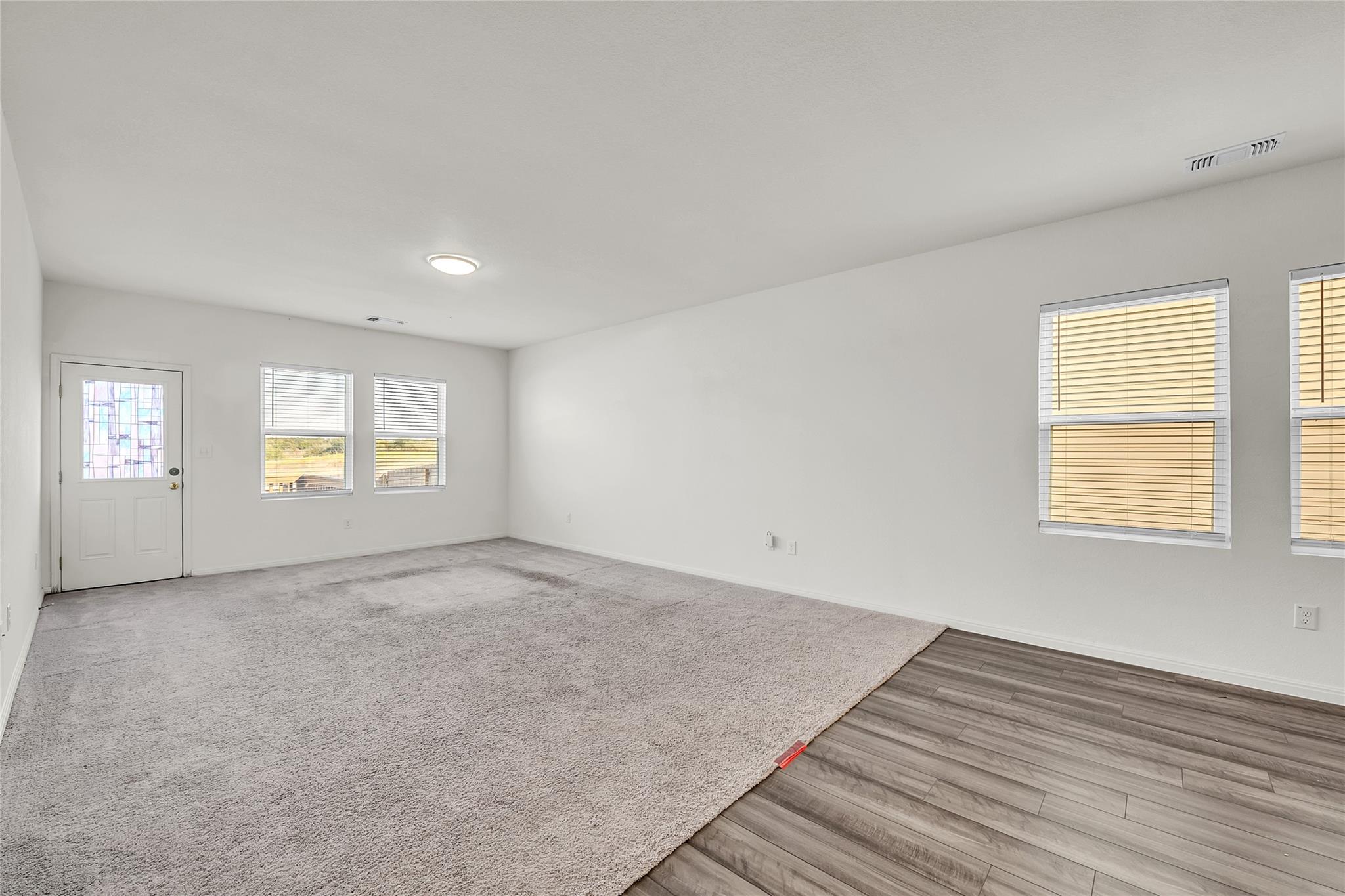 250 Night Riders Way, Jarrell, TX 76537