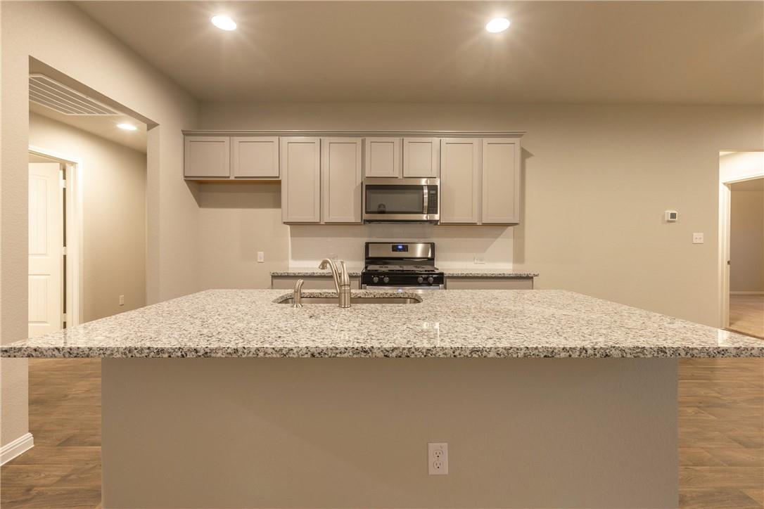 612 Roaring Fork Ln, Bastrop, TX 78602