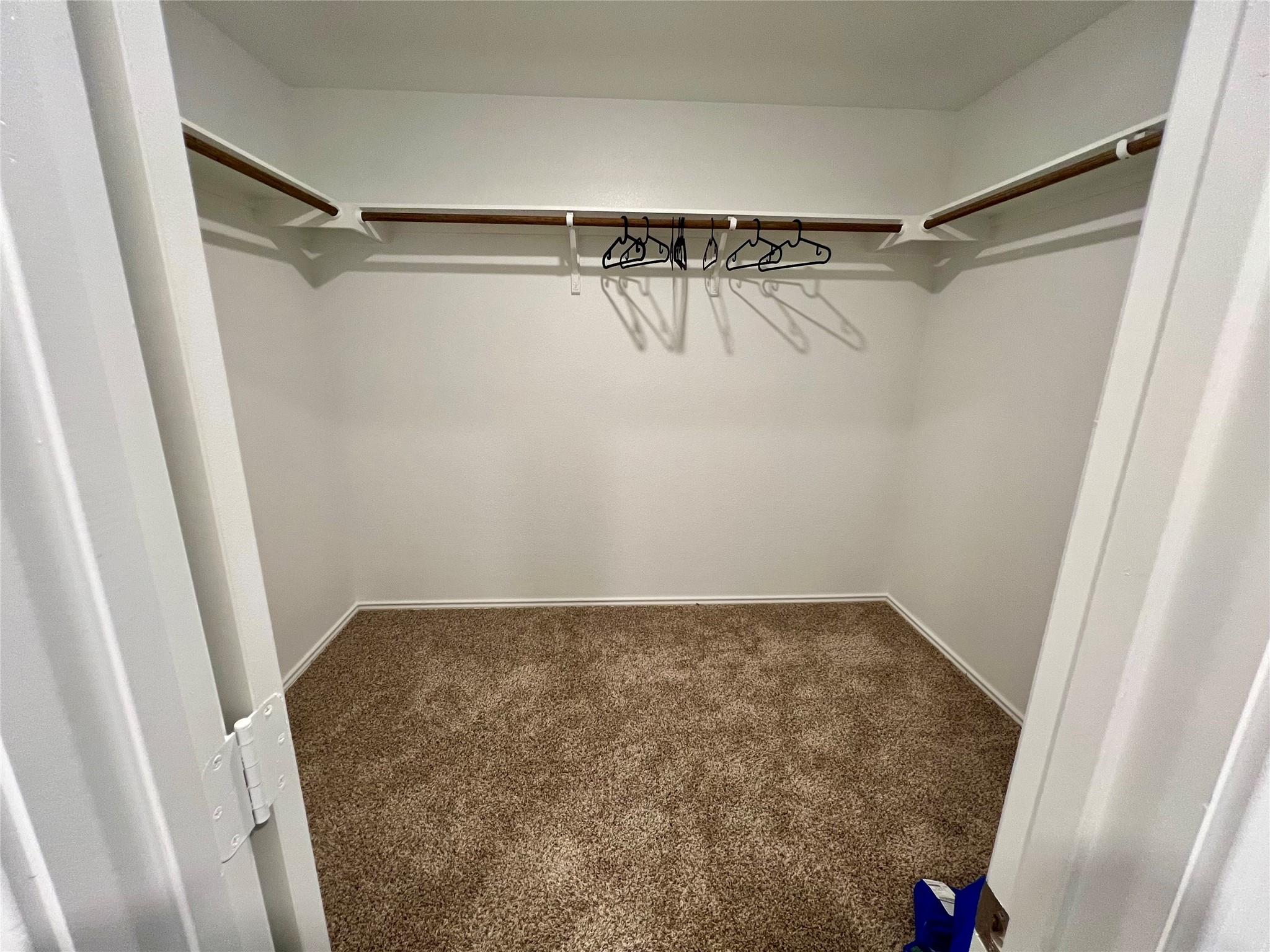 420 Halfmoon Dr, Lockhart, TX 78644