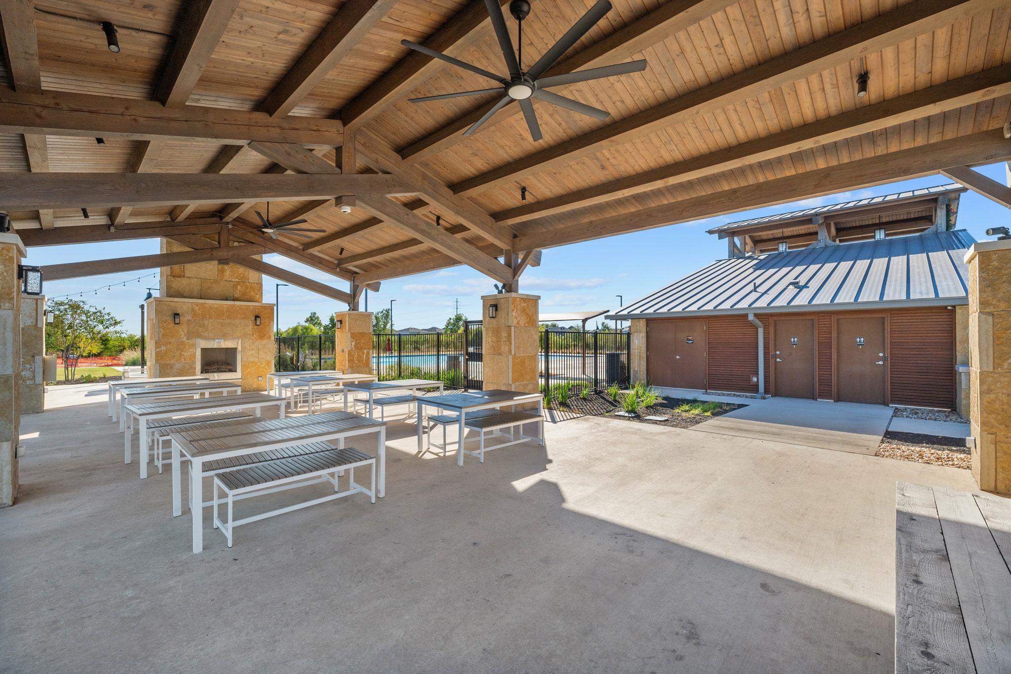 403 STINCHCOMB Rd, Hutto, TX 78634