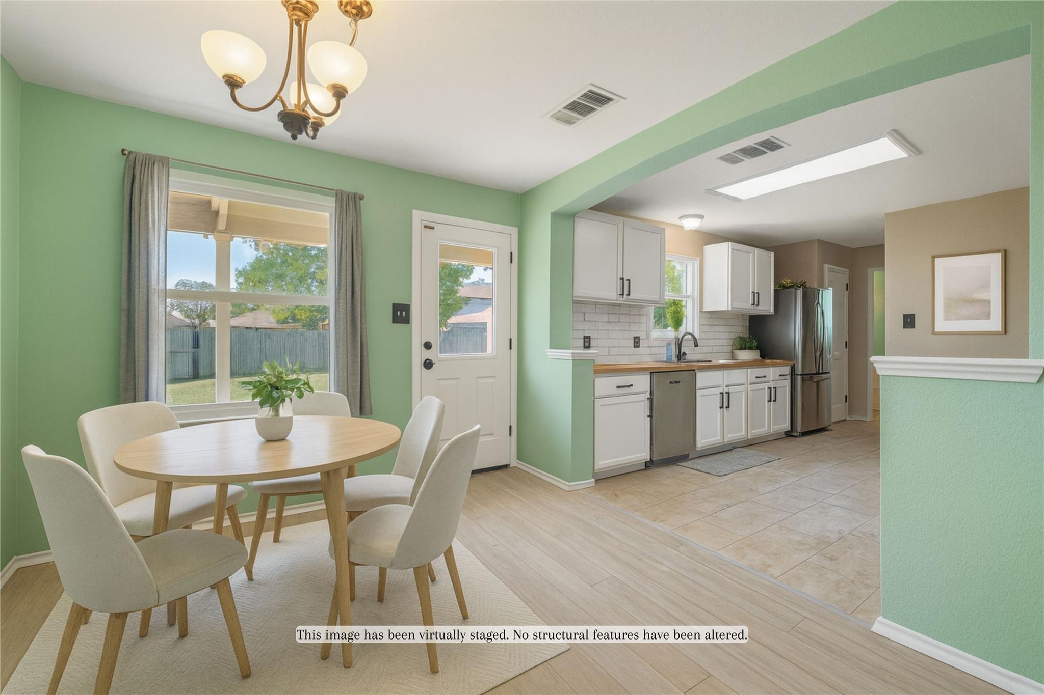 404 Country Estates Dr, Hutto, TX 78634