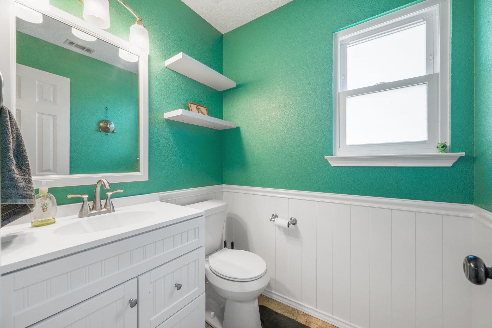 404 Country Estates Dr, Hutto, TX 78634