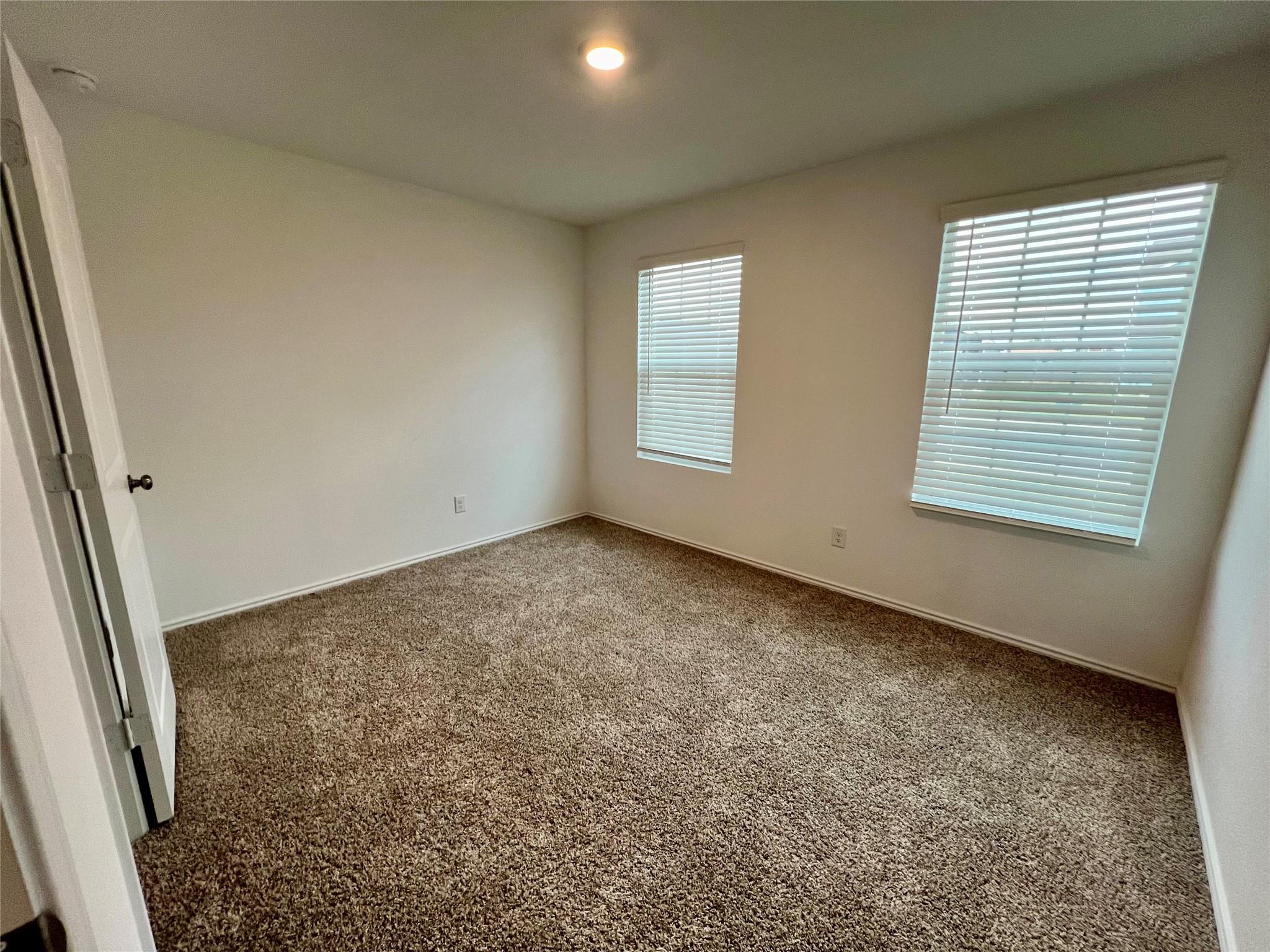 420 Halfmoon Dr, Lockhart, TX 78644