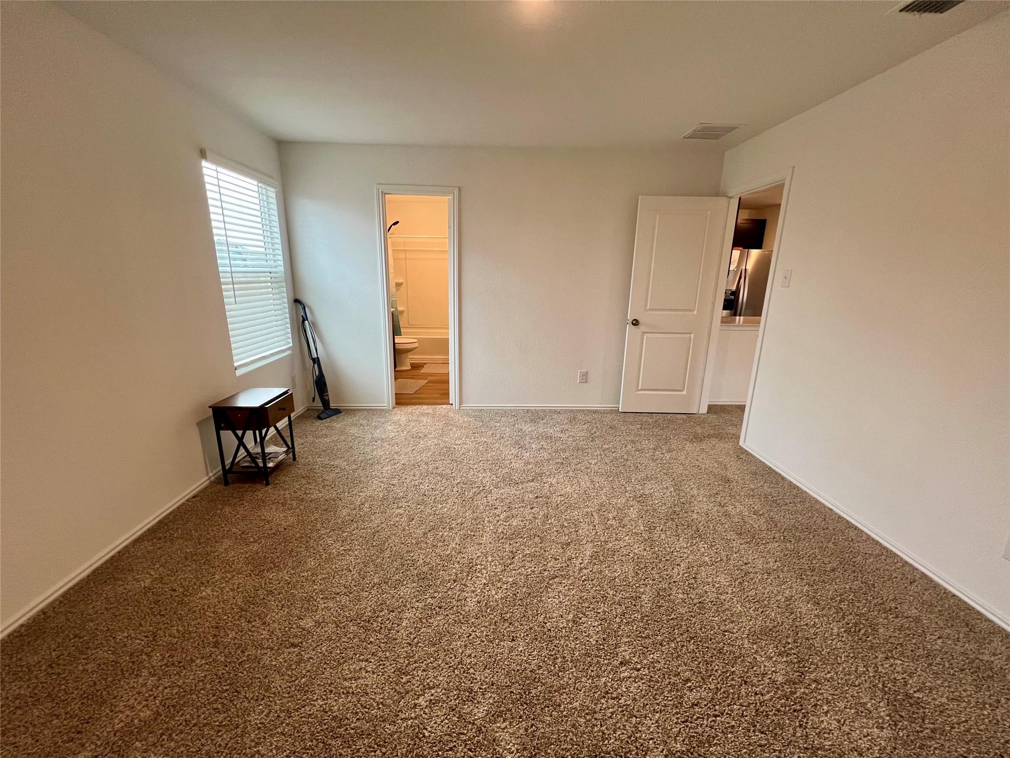 420 Halfmoon Dr, Lockhart, TX 78644