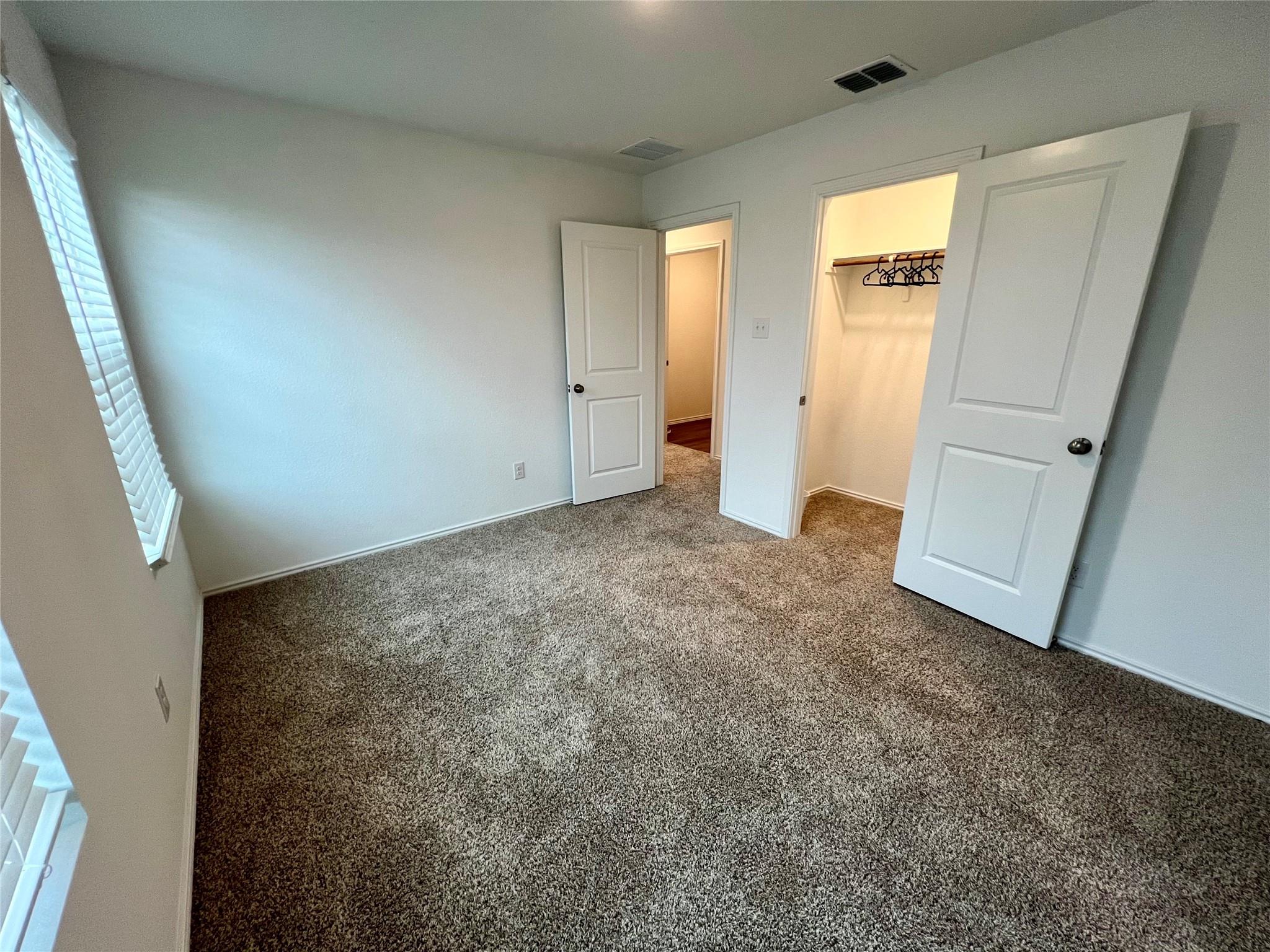 420 Halfmoon Dr, Lockhart, TX 78644