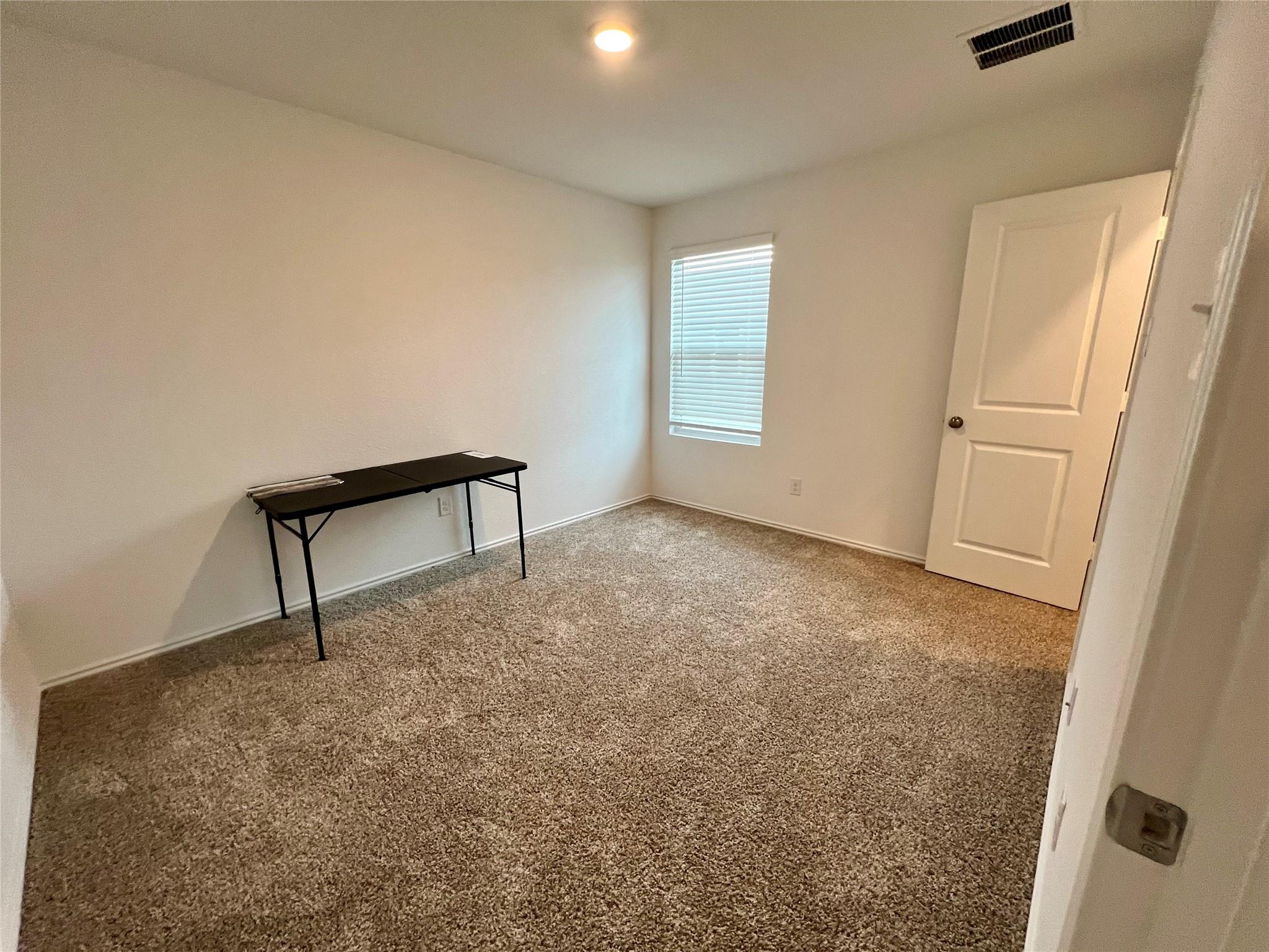 420 Halfmoon Dr, Lockhart, TX 78644