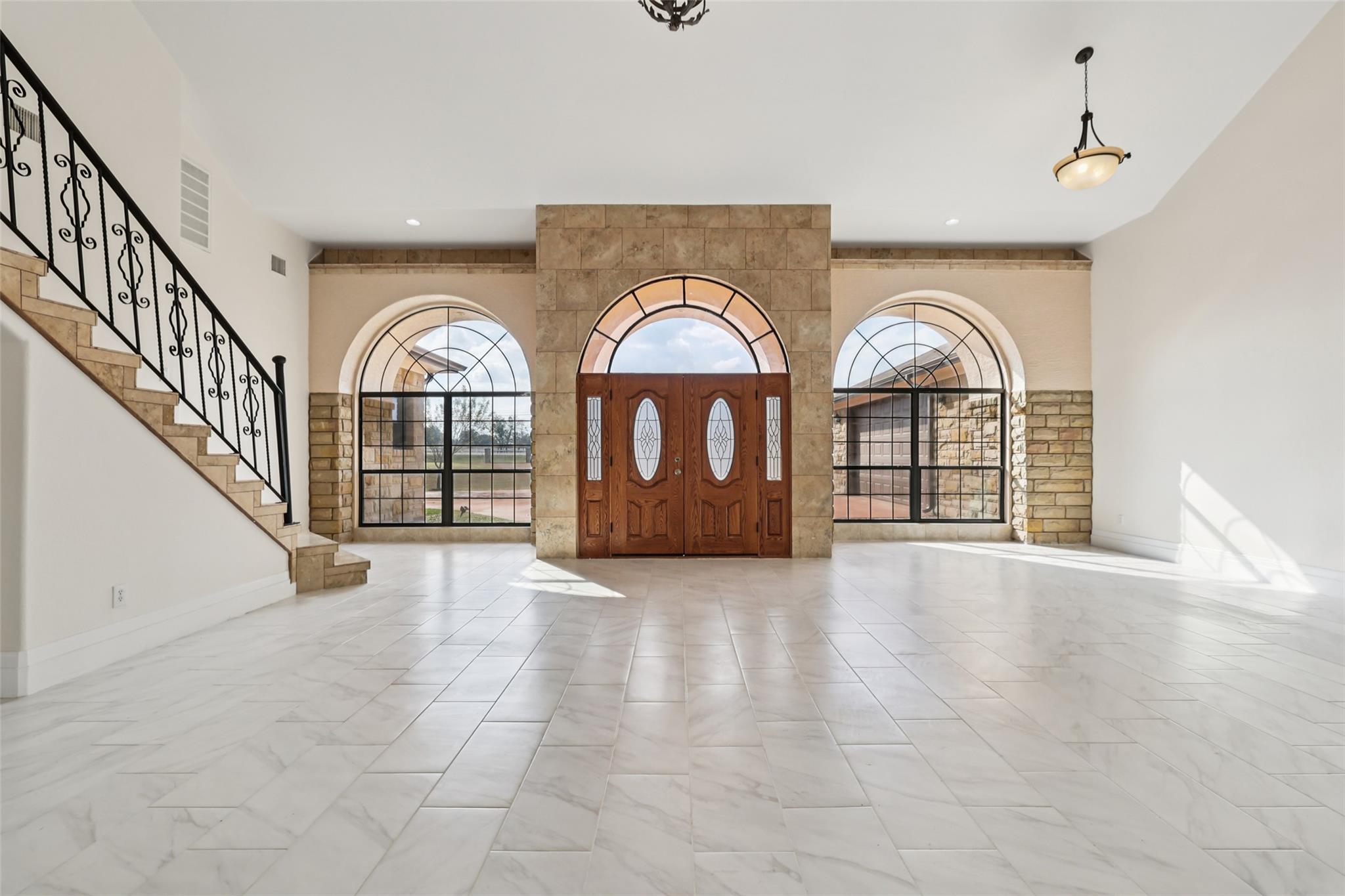 8370 Old 195, Florence, TX 76527