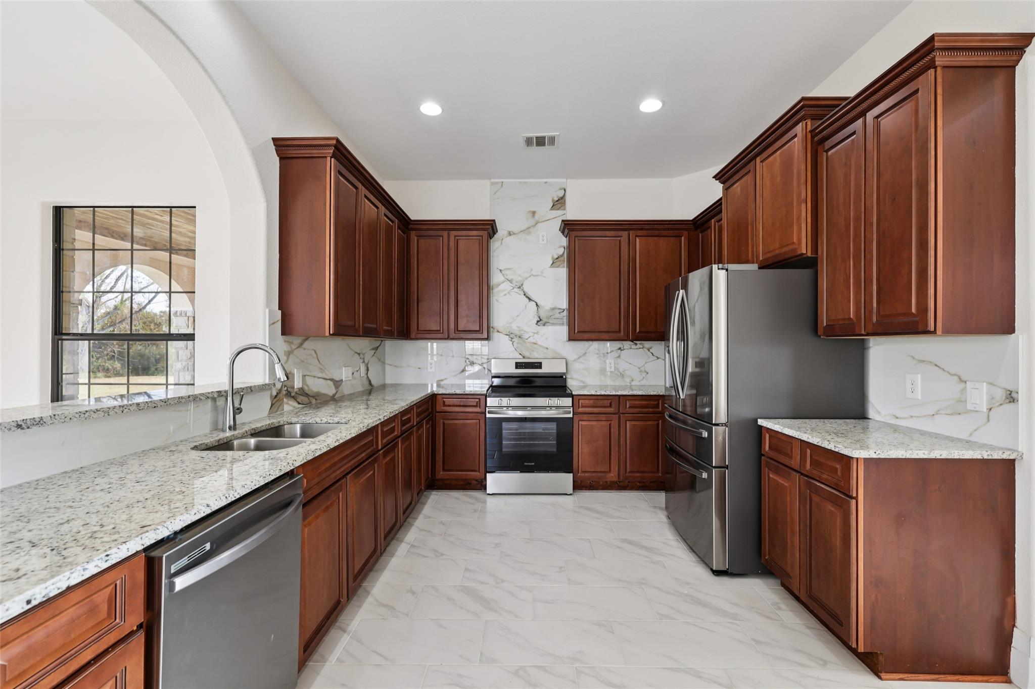 8370 Old 195, Florence, TX 76527