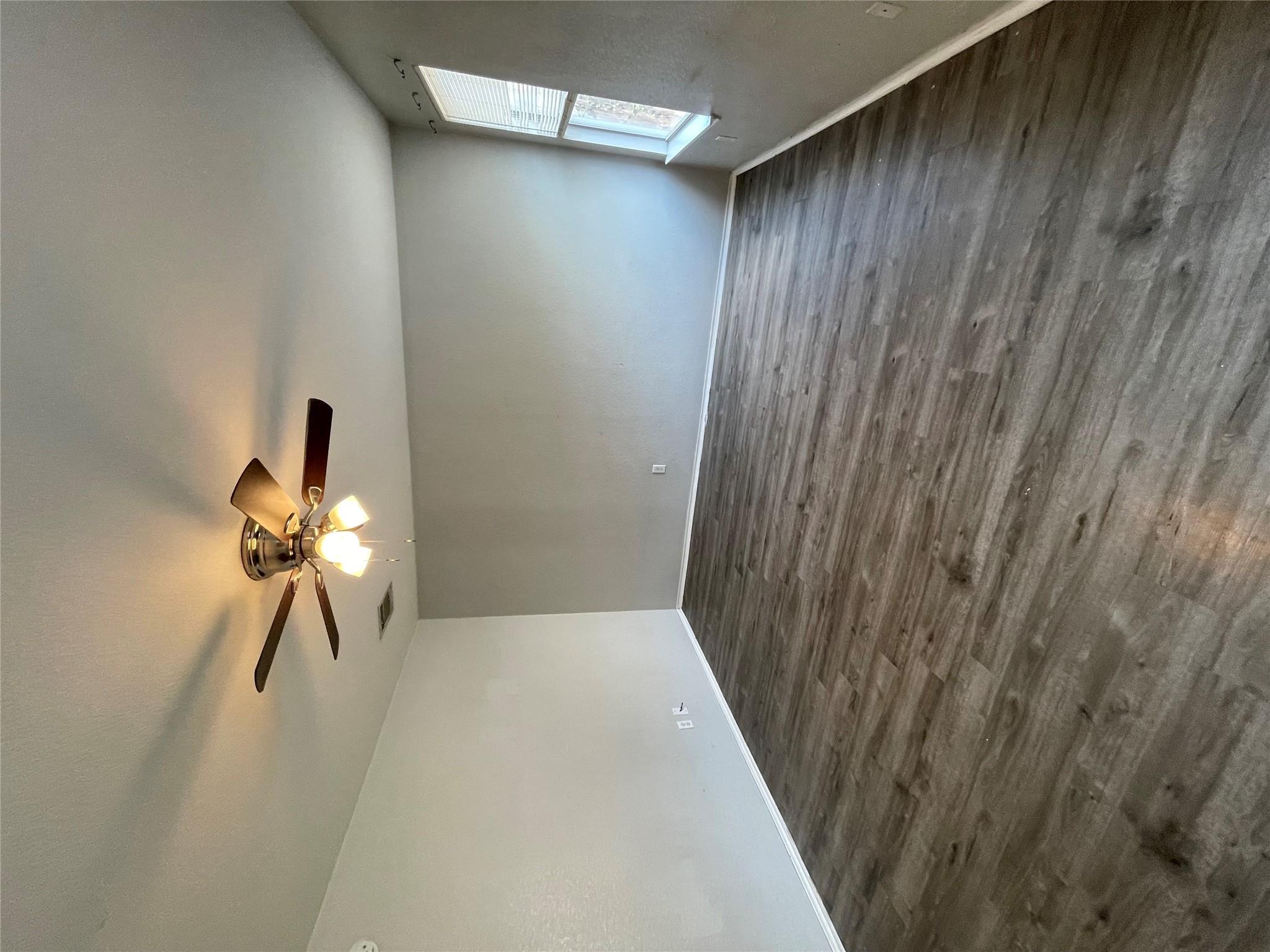 6605 Plains Crest Dr, Del Valle, TX 78617