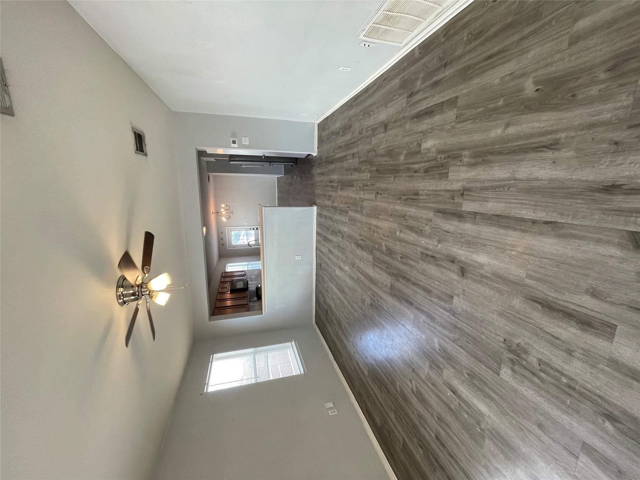 6605 Plains Crest Dr, Del Valle, TX 78617