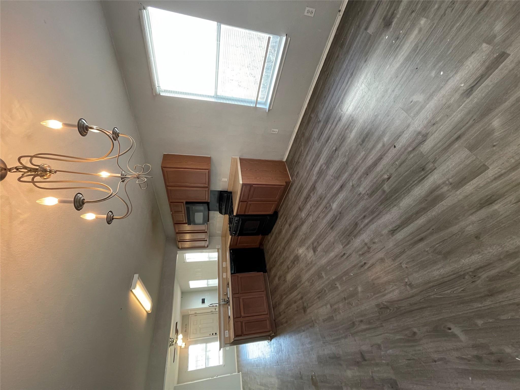 6605 Plains Crest Dr, Del Valle, TX 78617