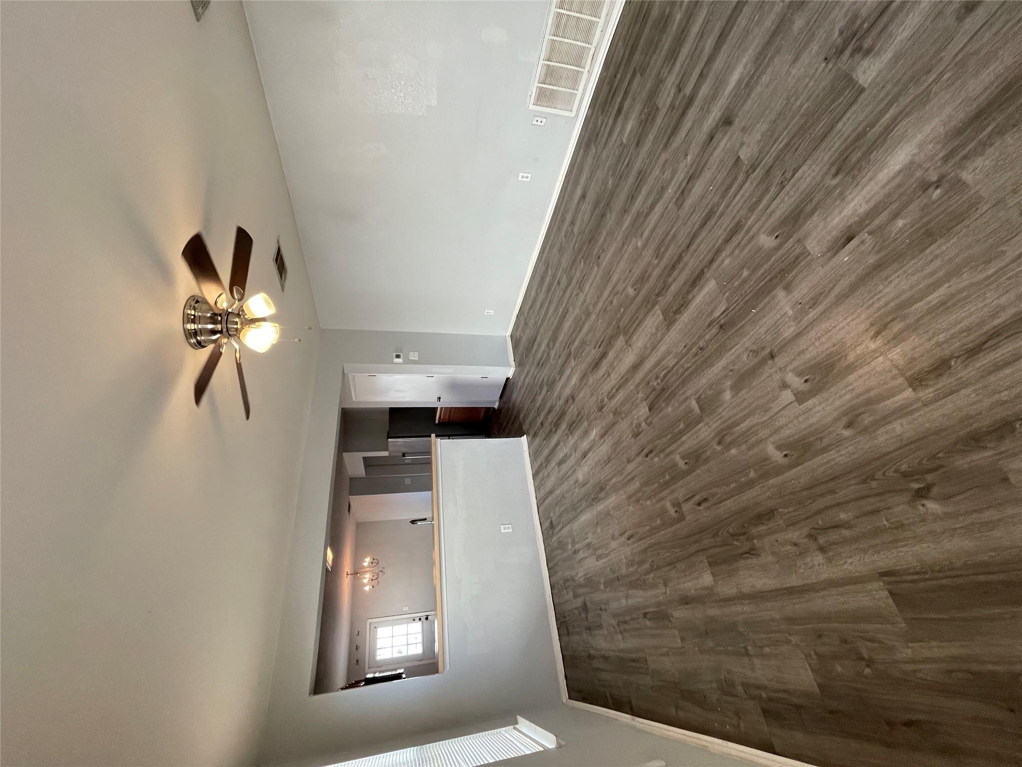 6605 Plains Crest Dr, Del Valle, TX 78617