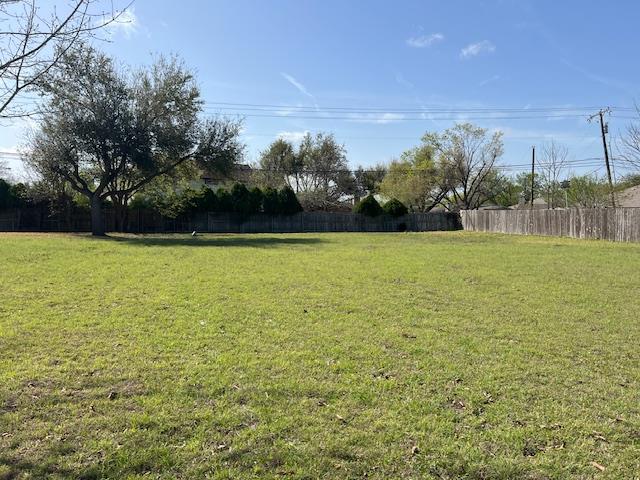 1005 TH Johnson Dr, Taylor, TX 76574