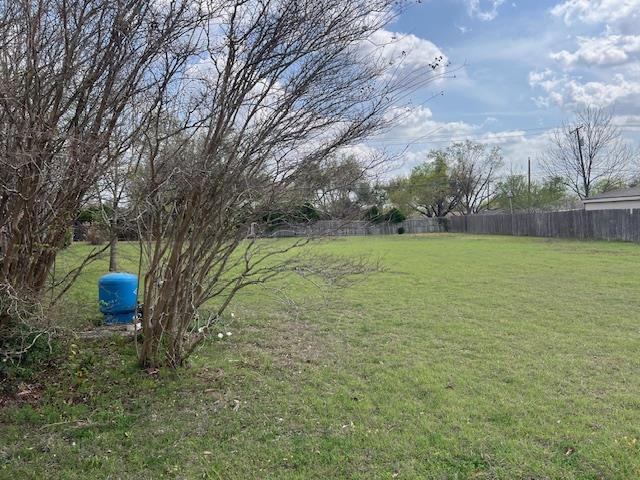 1005 TH Johnson Dr, Taylor, TX 76574