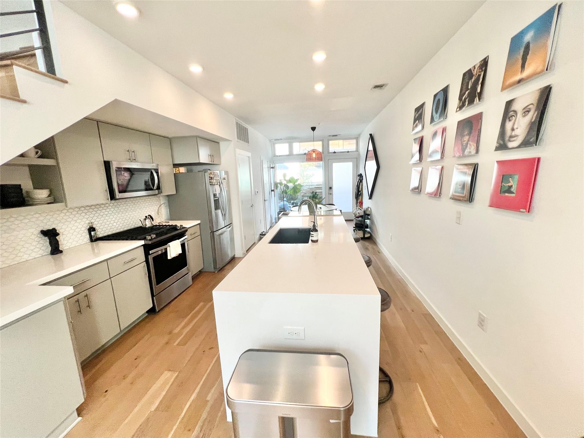 2002 E 7th St # 223, Austin, TX 78702