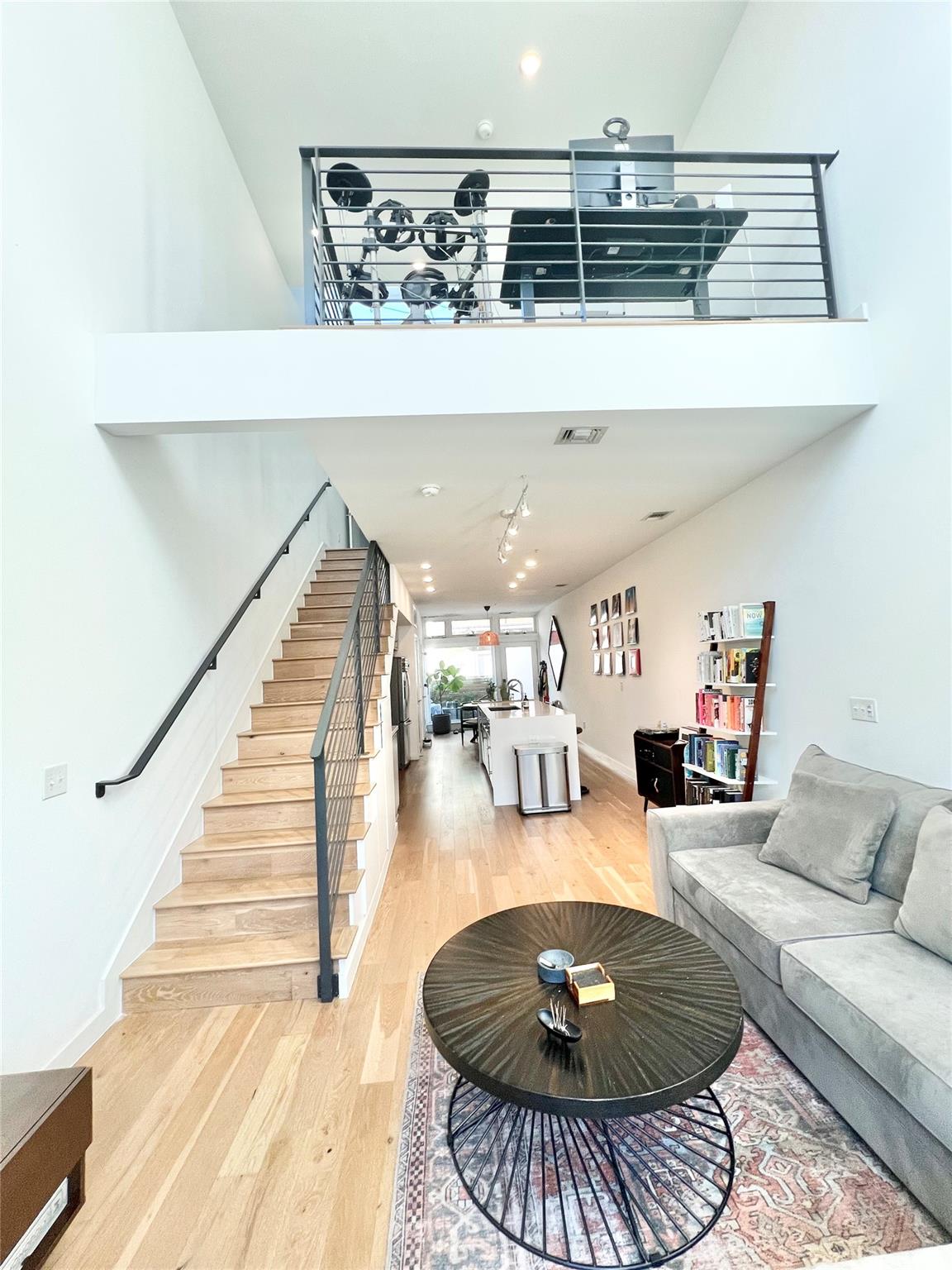 2002 E 7th St # 223, Austin, TX 78702