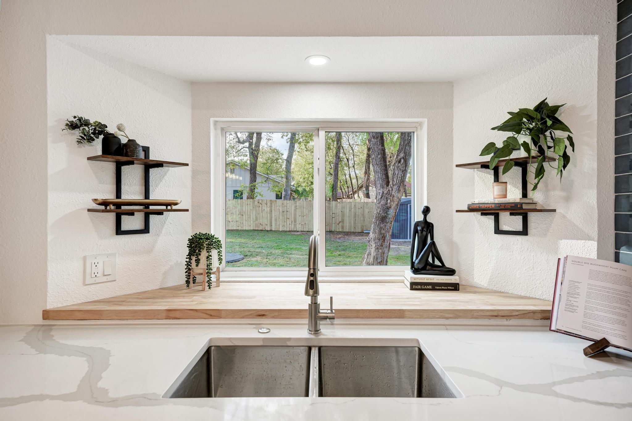 5106 Regency Dr, Austin, TX 78724