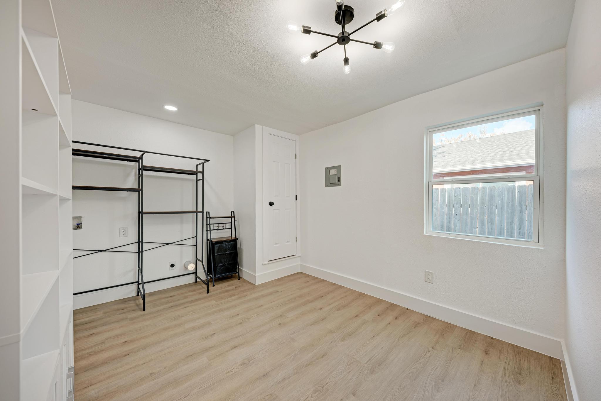 5106 Regency Dr, Austin, TX 78724