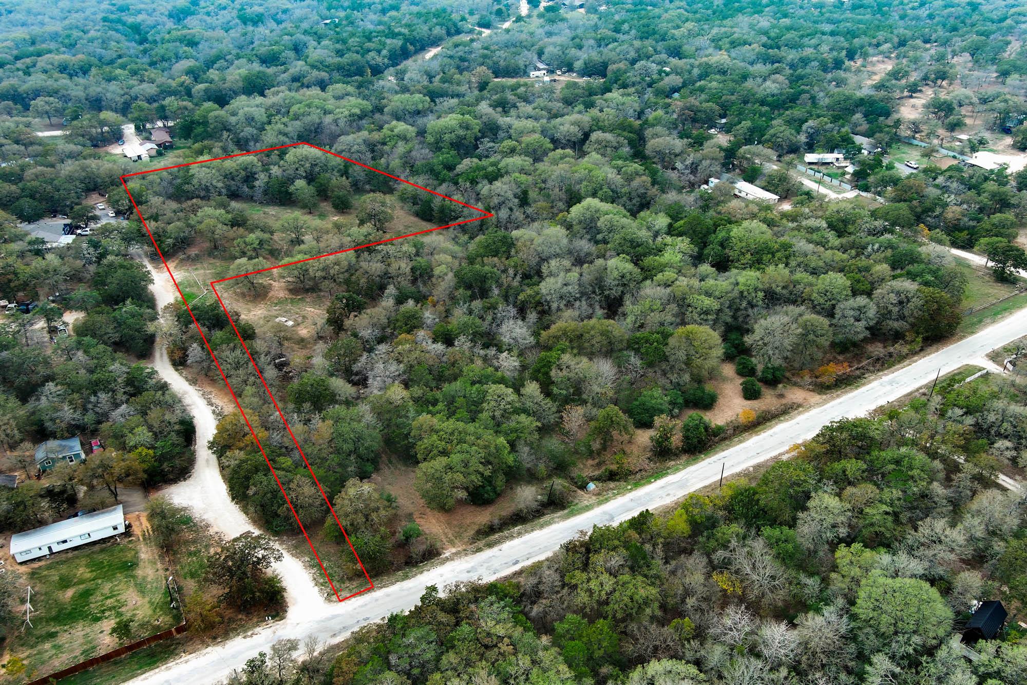 233 The Forest Rd, Dale, TX 78616