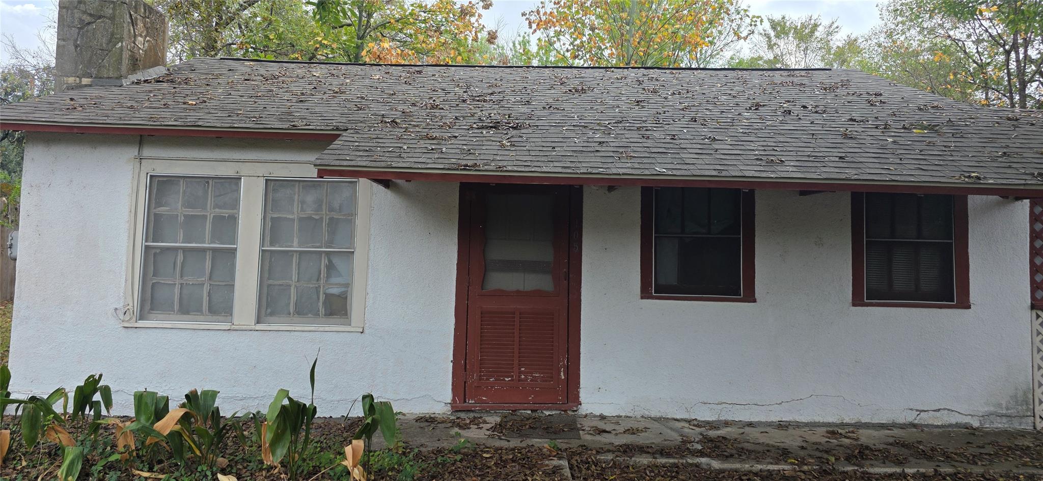 105 E Walnut Dr, Austin, TX 78753