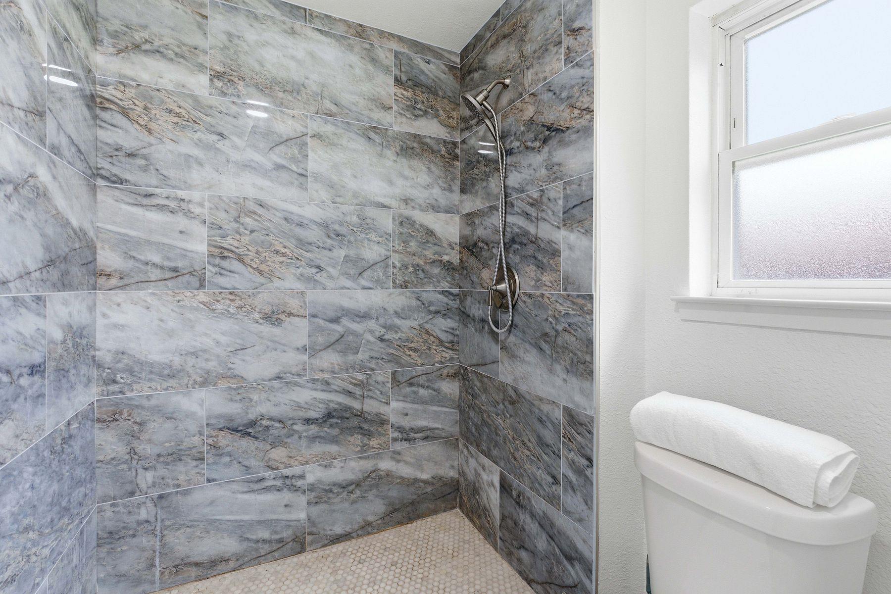 505 Meadowbrook Dr, Georgetown, TX 78628