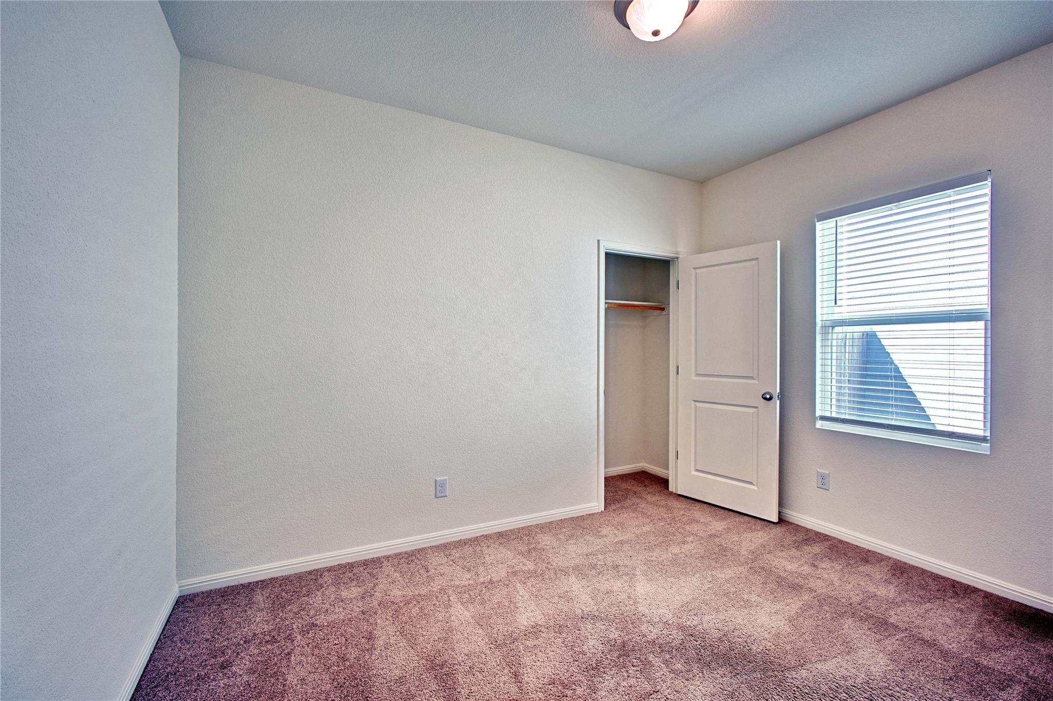 125 Woodpecker Run, Jarrell, TX 76537