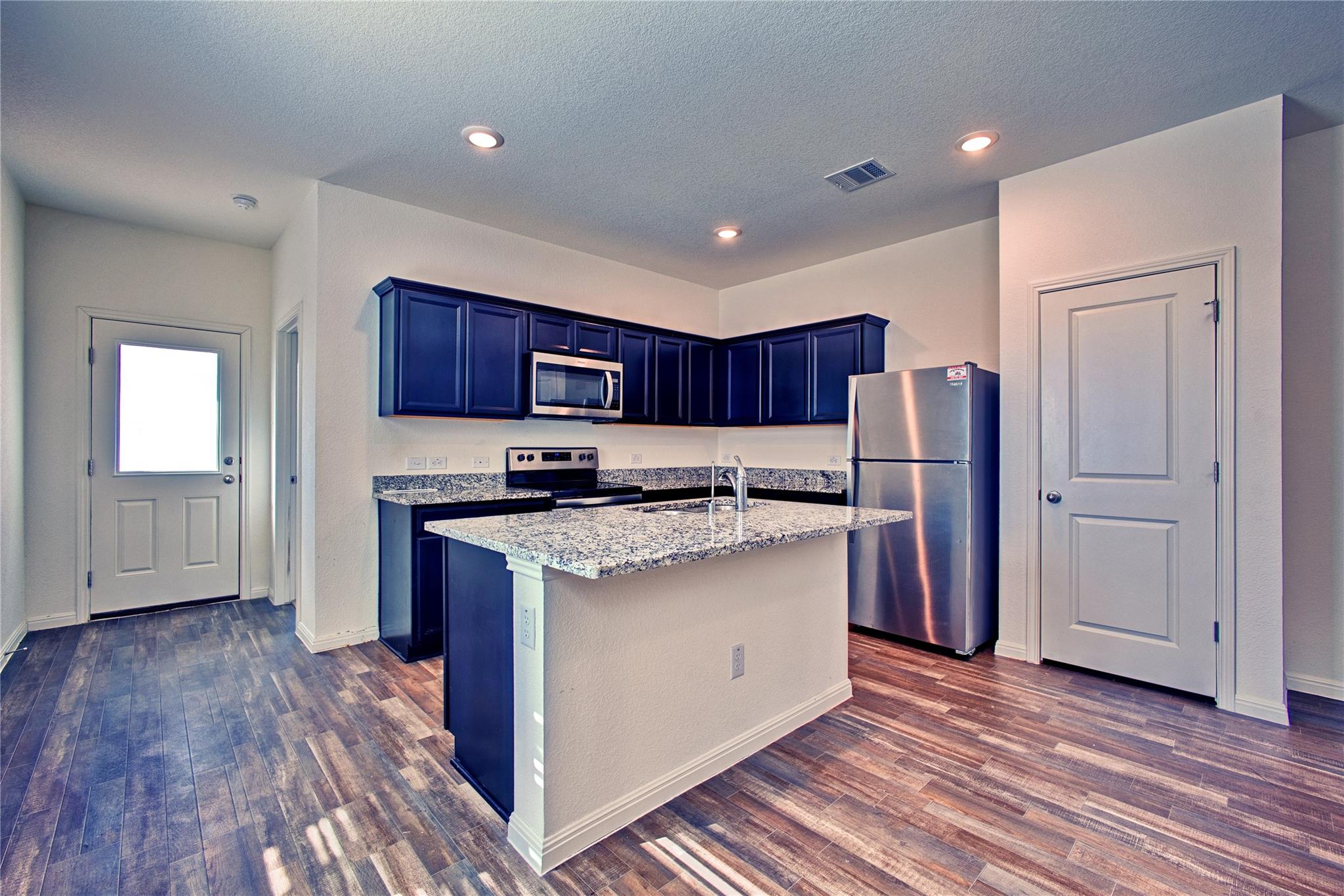 125 Woodpecker Run, Jarrell, TX 76537