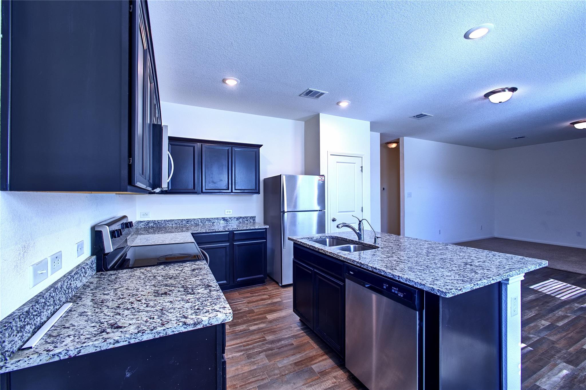 125 Woodpecker Run, Jarrell, TX 76537