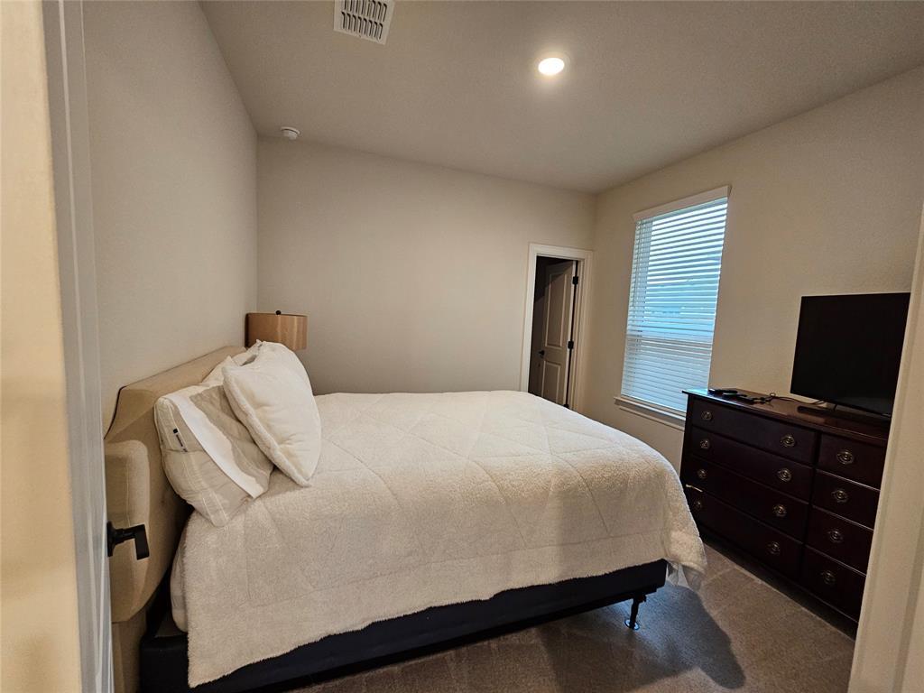 138 Sugarberry Dr, Buda, TX 78610