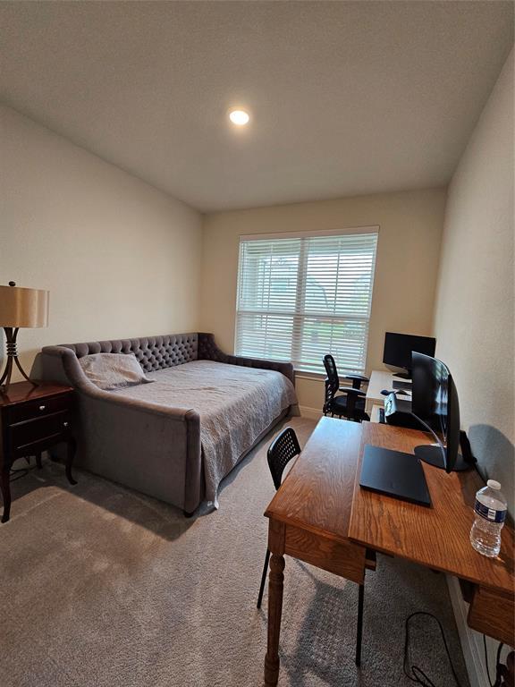 138 Sugarberry Dr, Buda, TX 78610