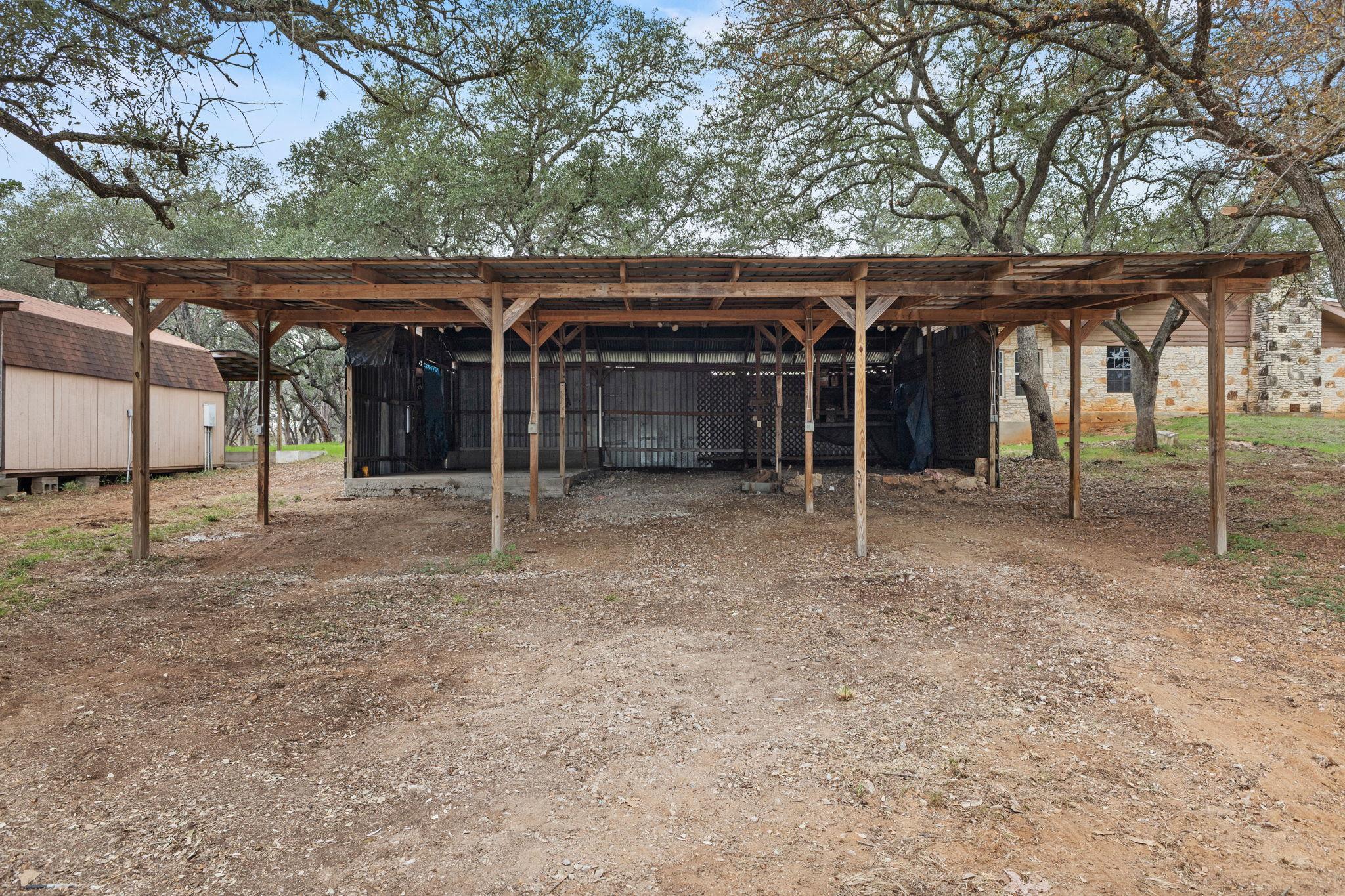 122 Winding Creek Rd, Spicewood, TX 78669