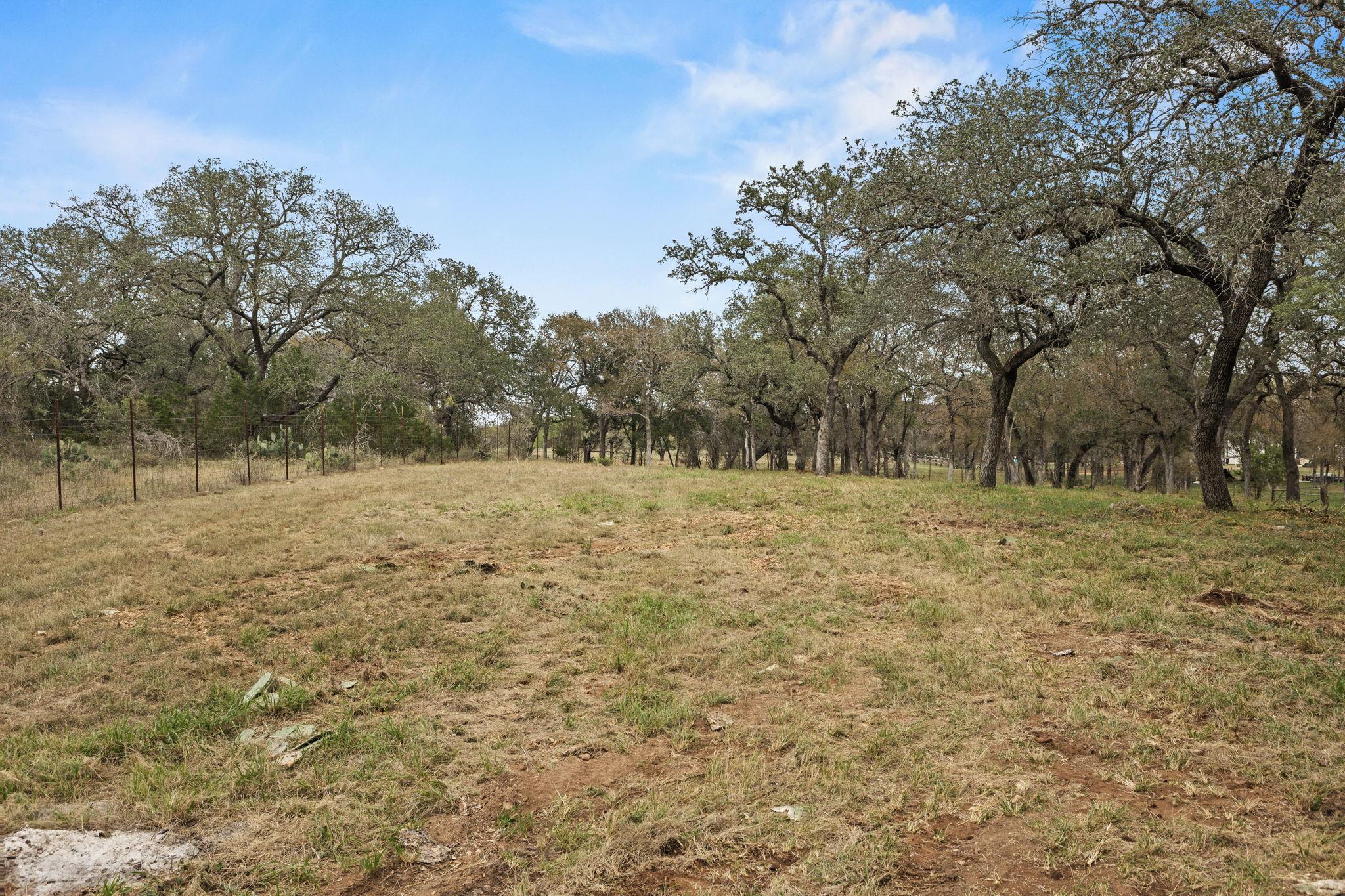 122 Winding Creek Rd, Spicewood, TX 78669