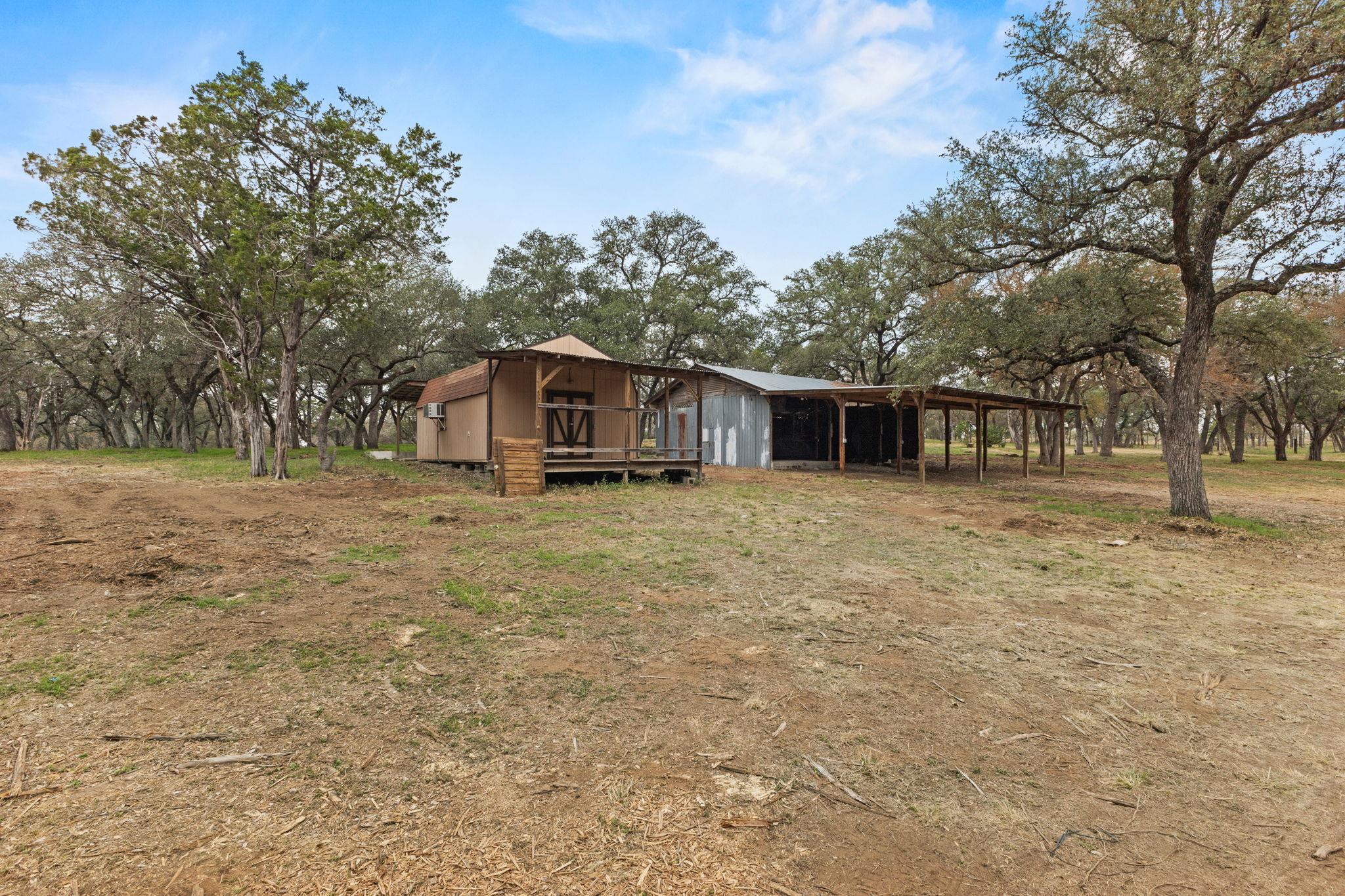 122 Winding Creek Rd, Spicewood, TX 78669