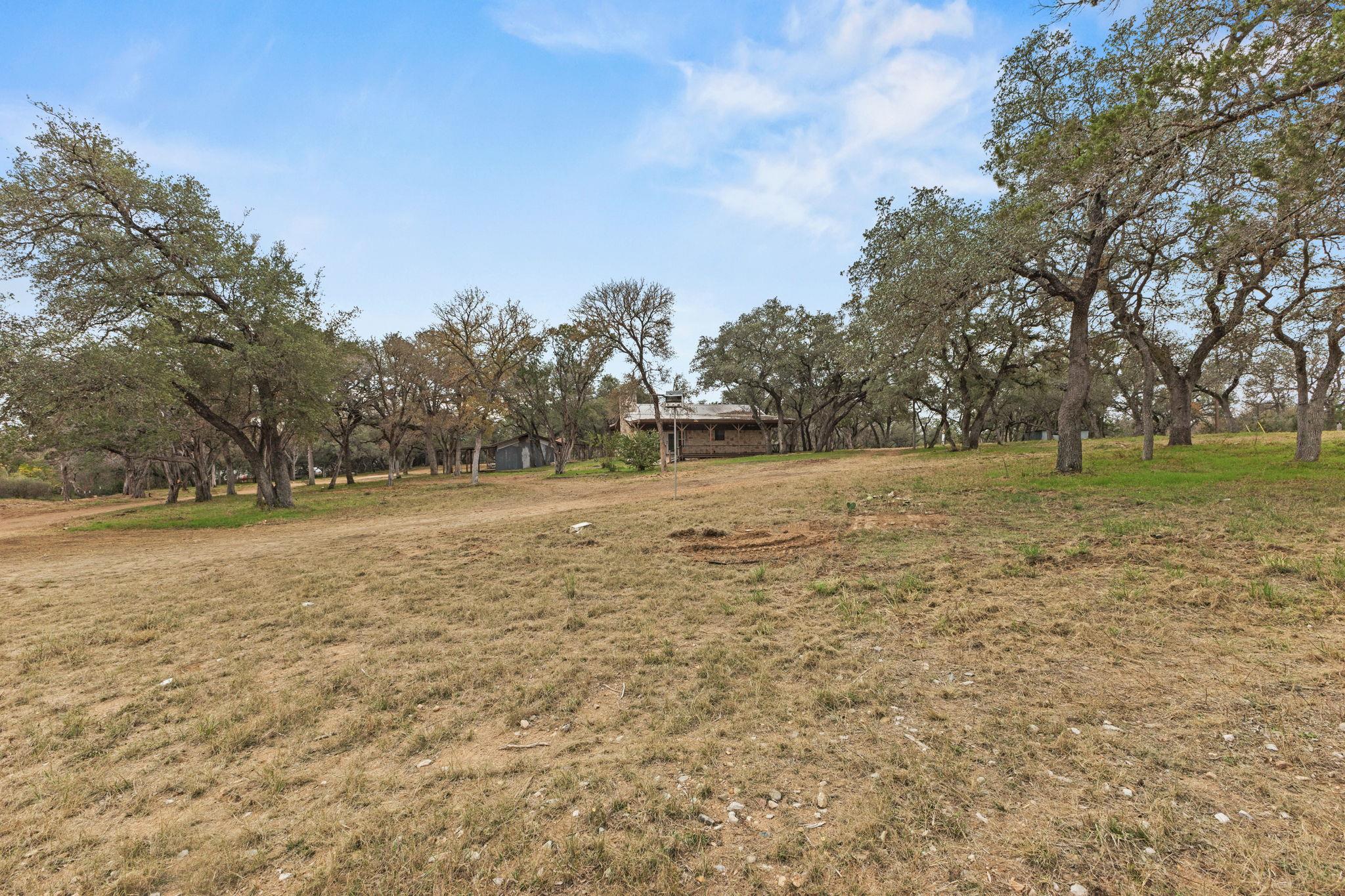 122 Winding Creek Rd, Spicewood, TX 78669