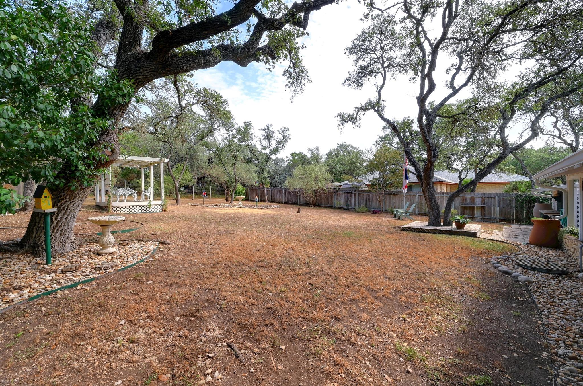 7 Pebblebrook Ln, Wimberley, TX 78676