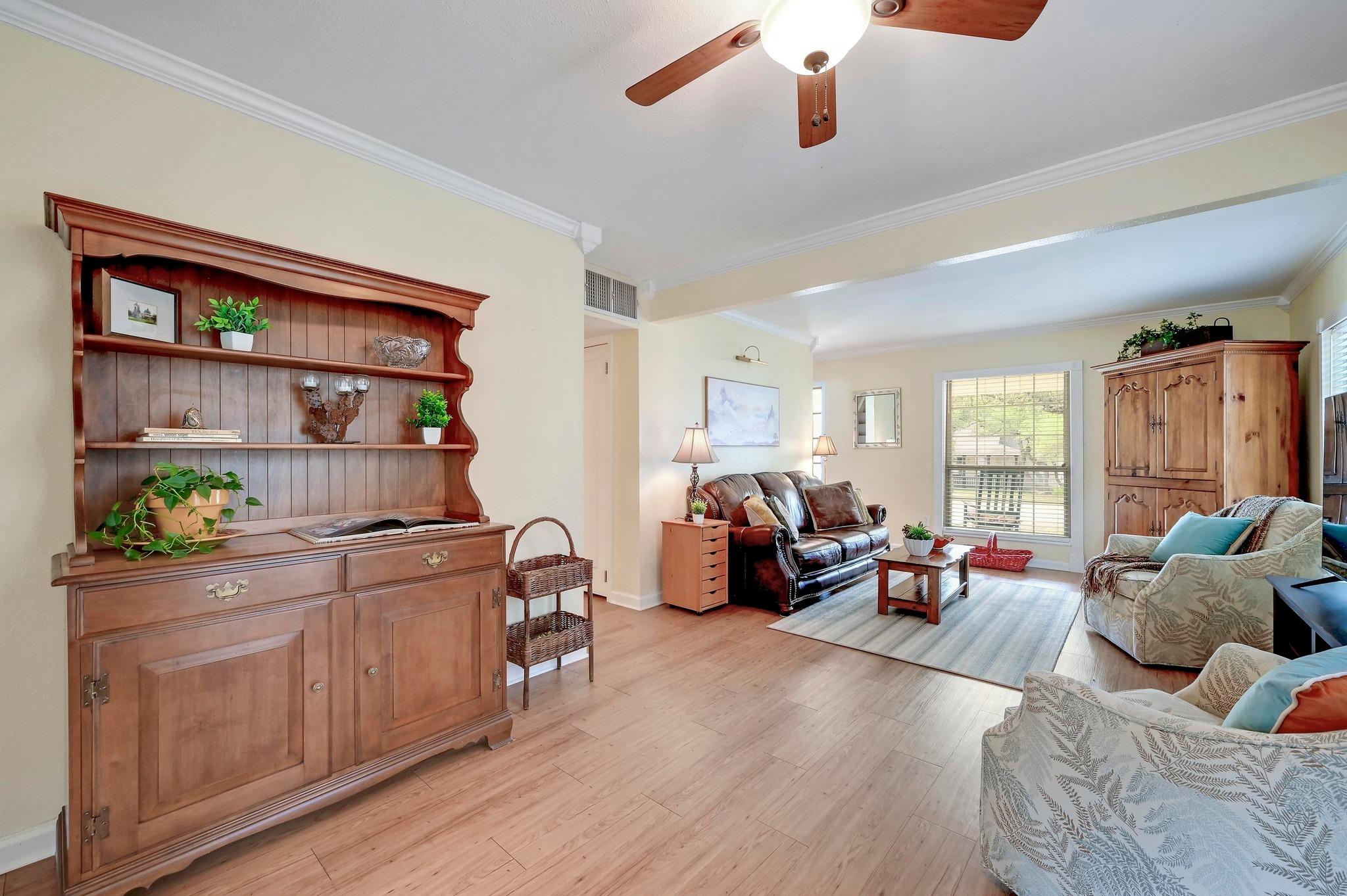 7 Pebblebrook Ln, Wimberley, TX 78676