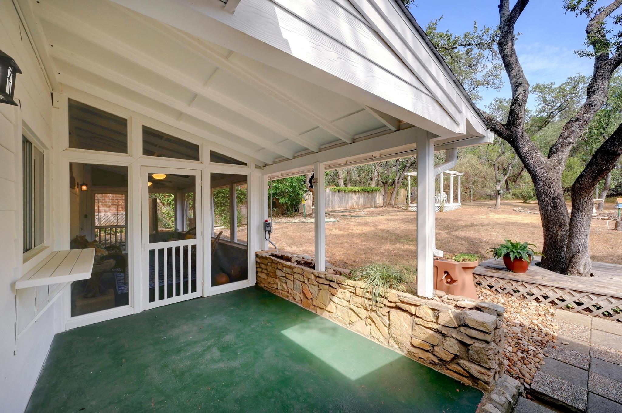 7 Pebblebrook Ln, Wimberley, TX 78676