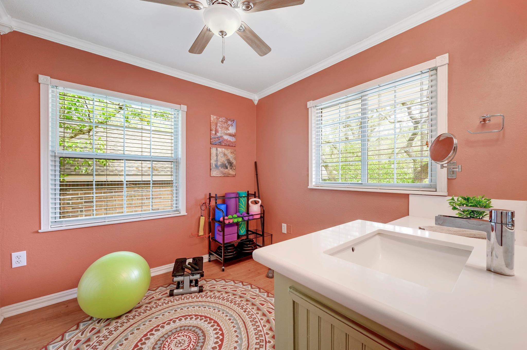 7 Pebblebrook Ln, Wimberley, TX 78676