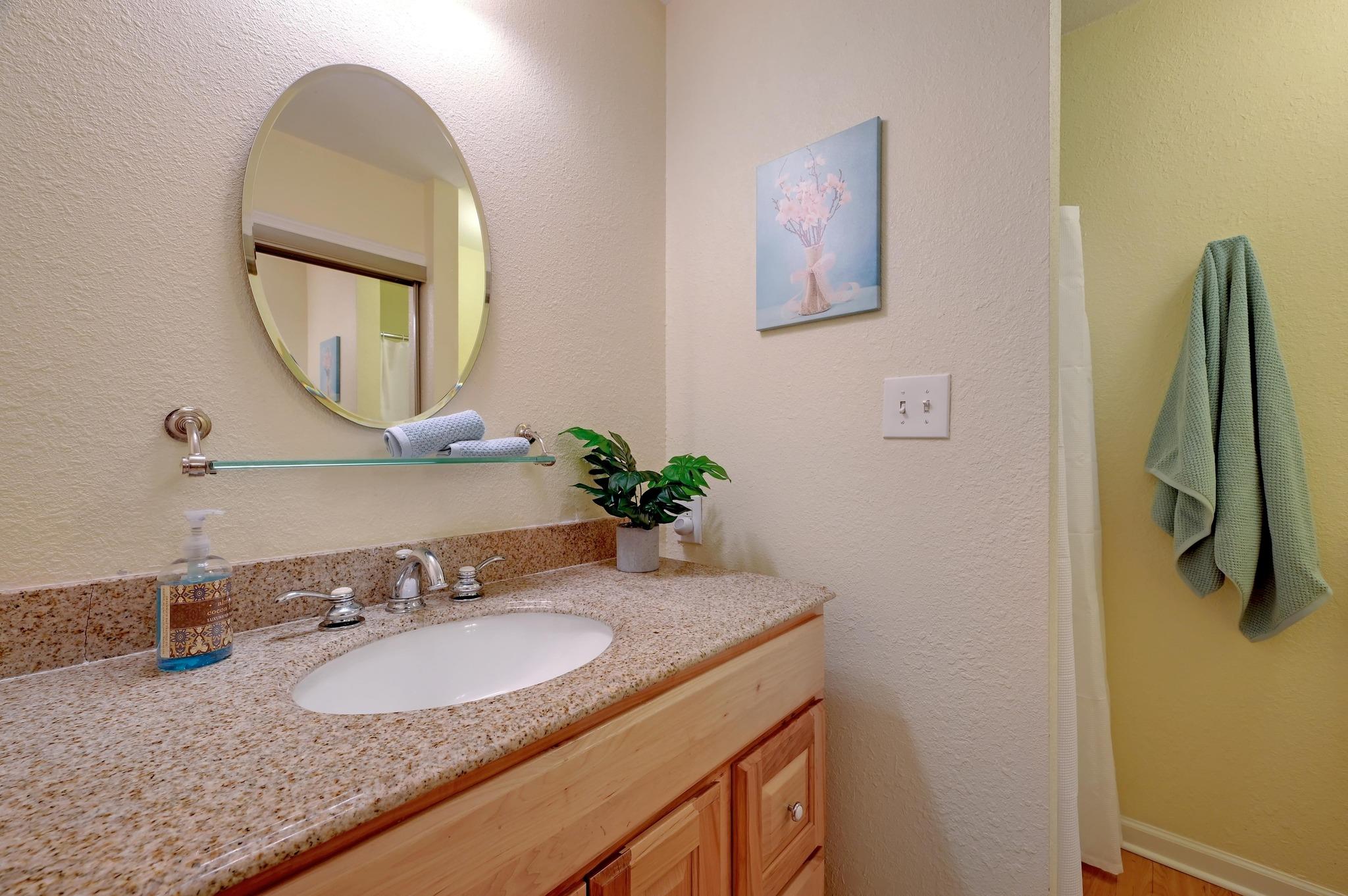 7 Pebblebrook Ln, Wimberley, TX 78676