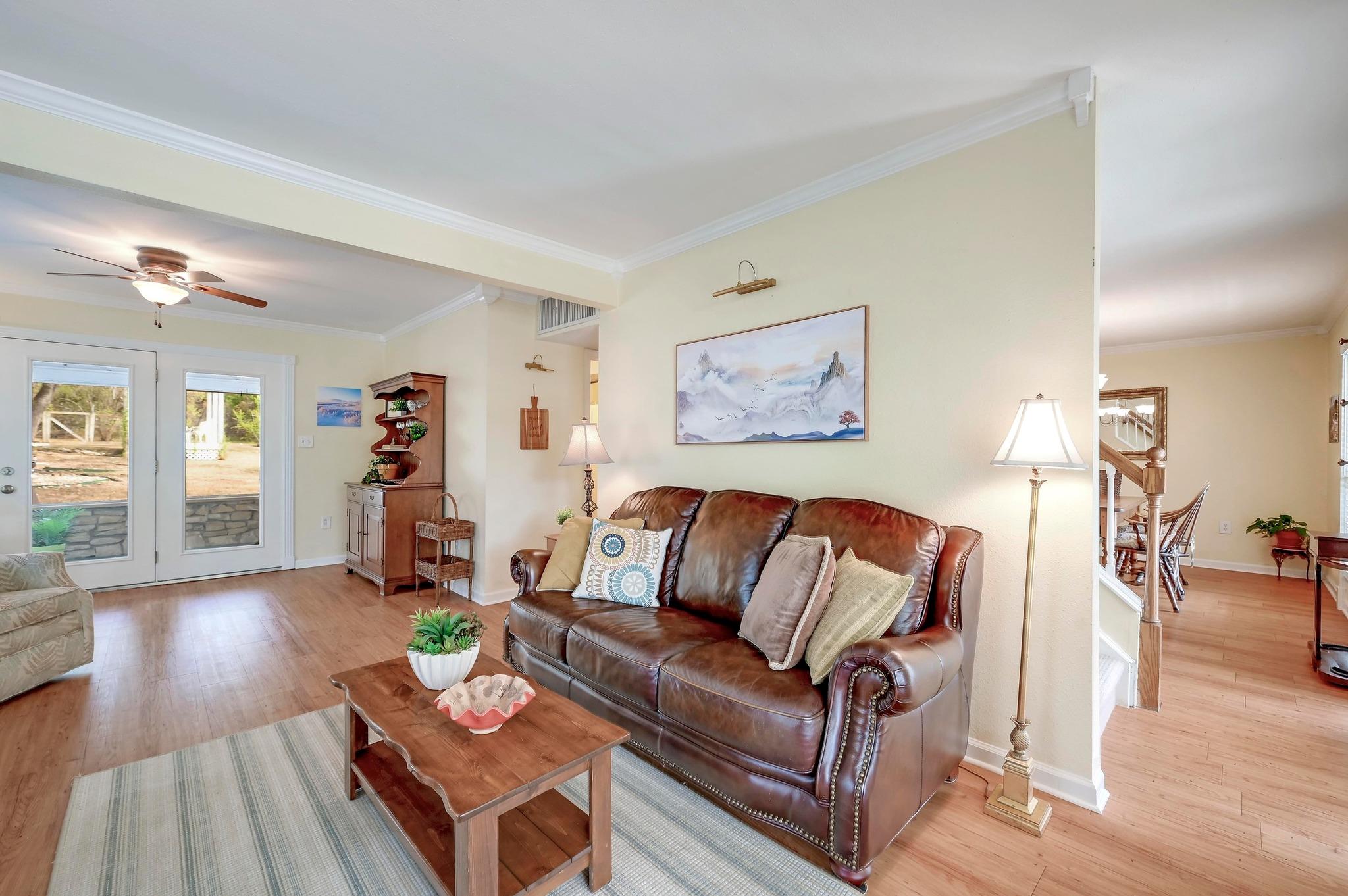 7 Pebblebrook Ln, Wimberley, TX 78676