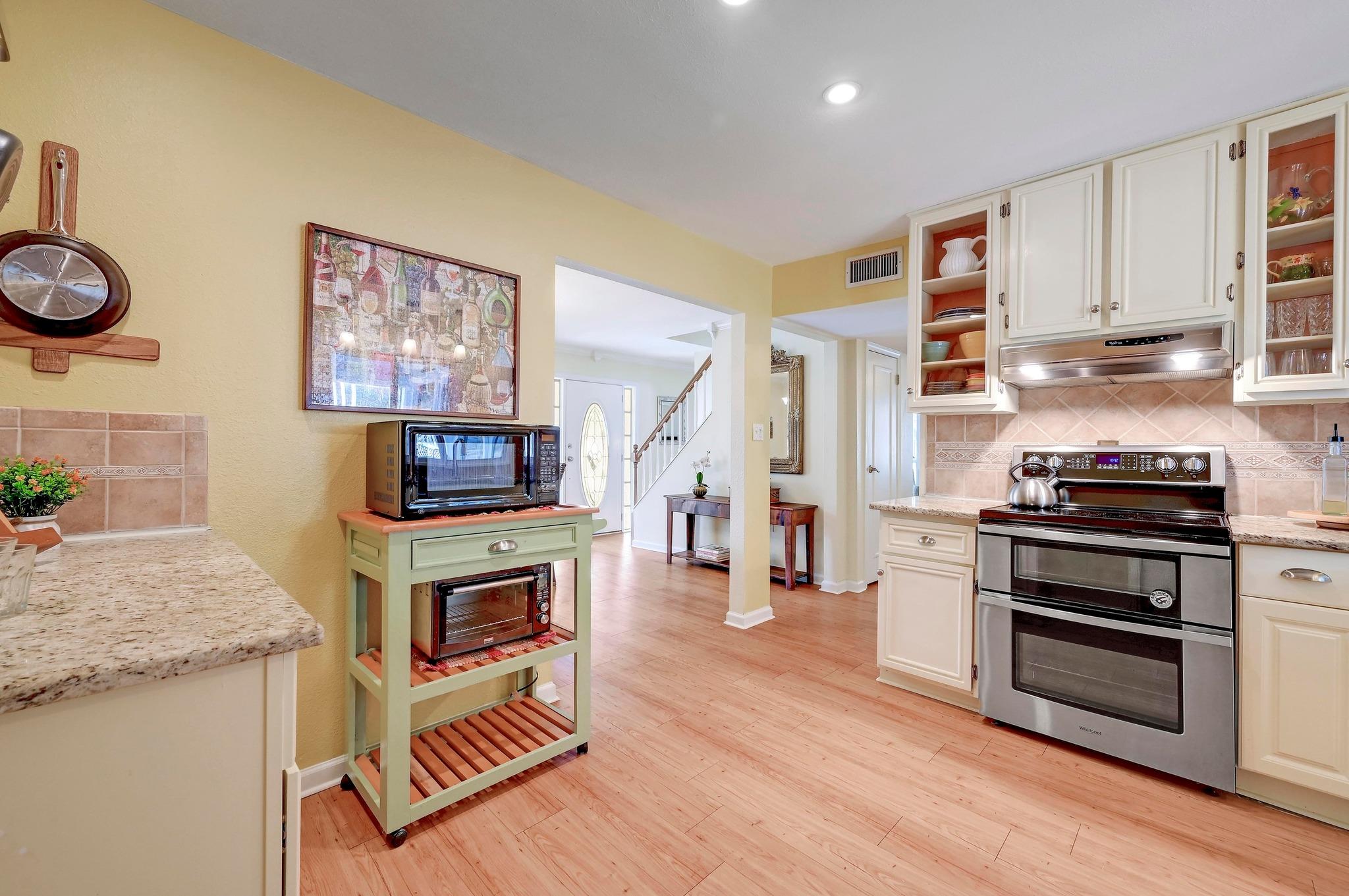 7 Pebblebrook Ln, Wimberley, TX 78676