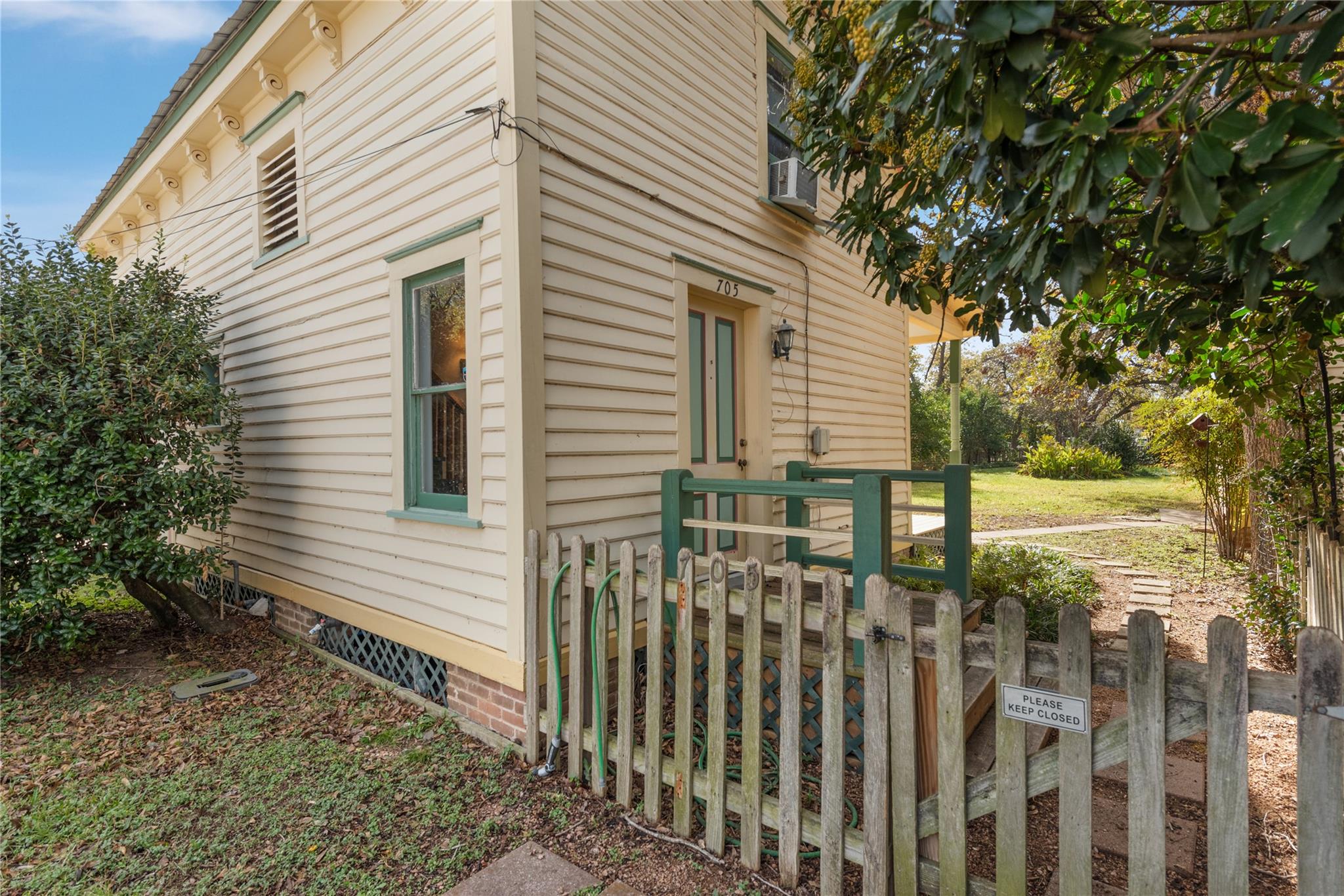 705 Buttonwood St, Bastrop, TX 78602