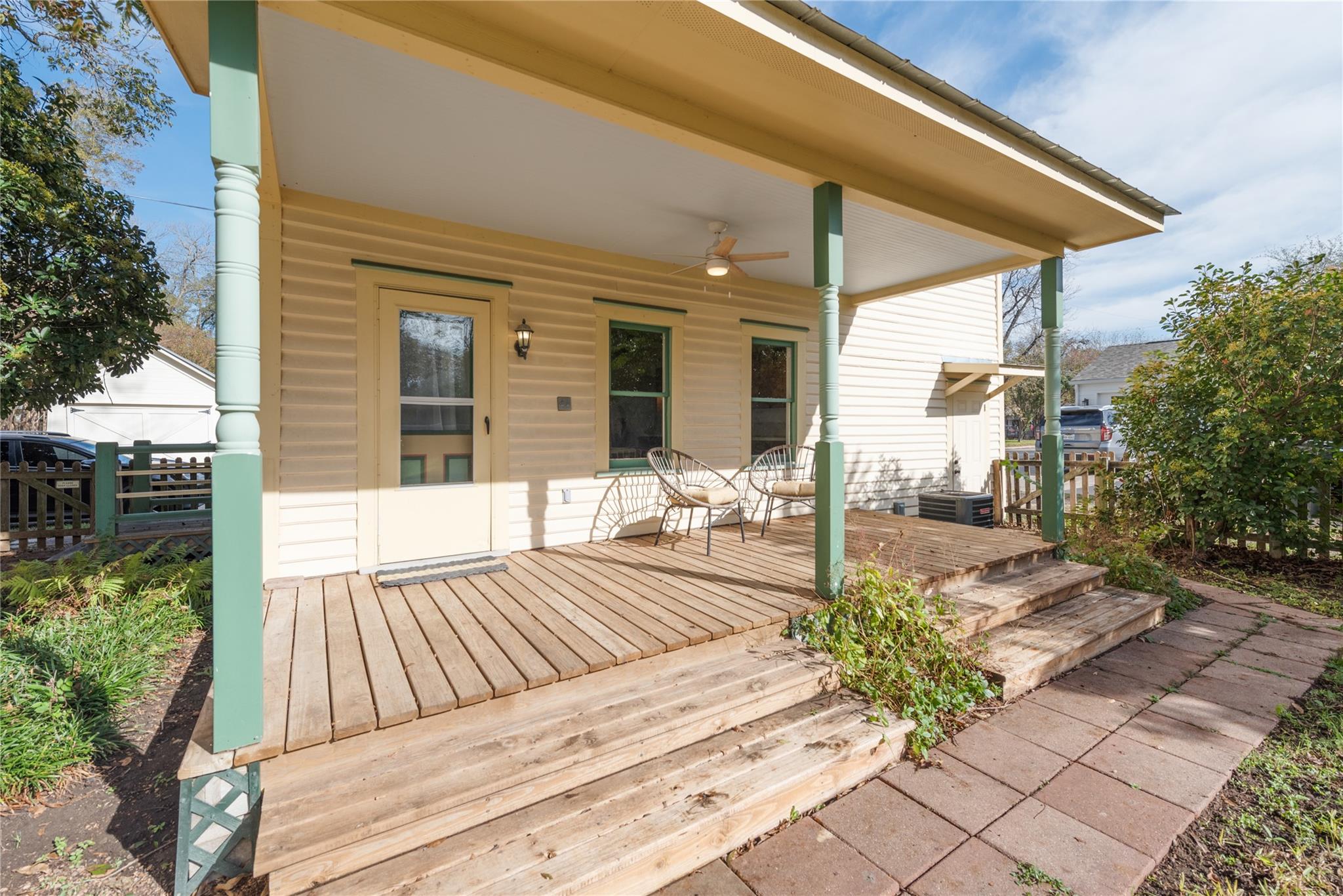 705 Buttonwood St, Bastrop, TX 78602