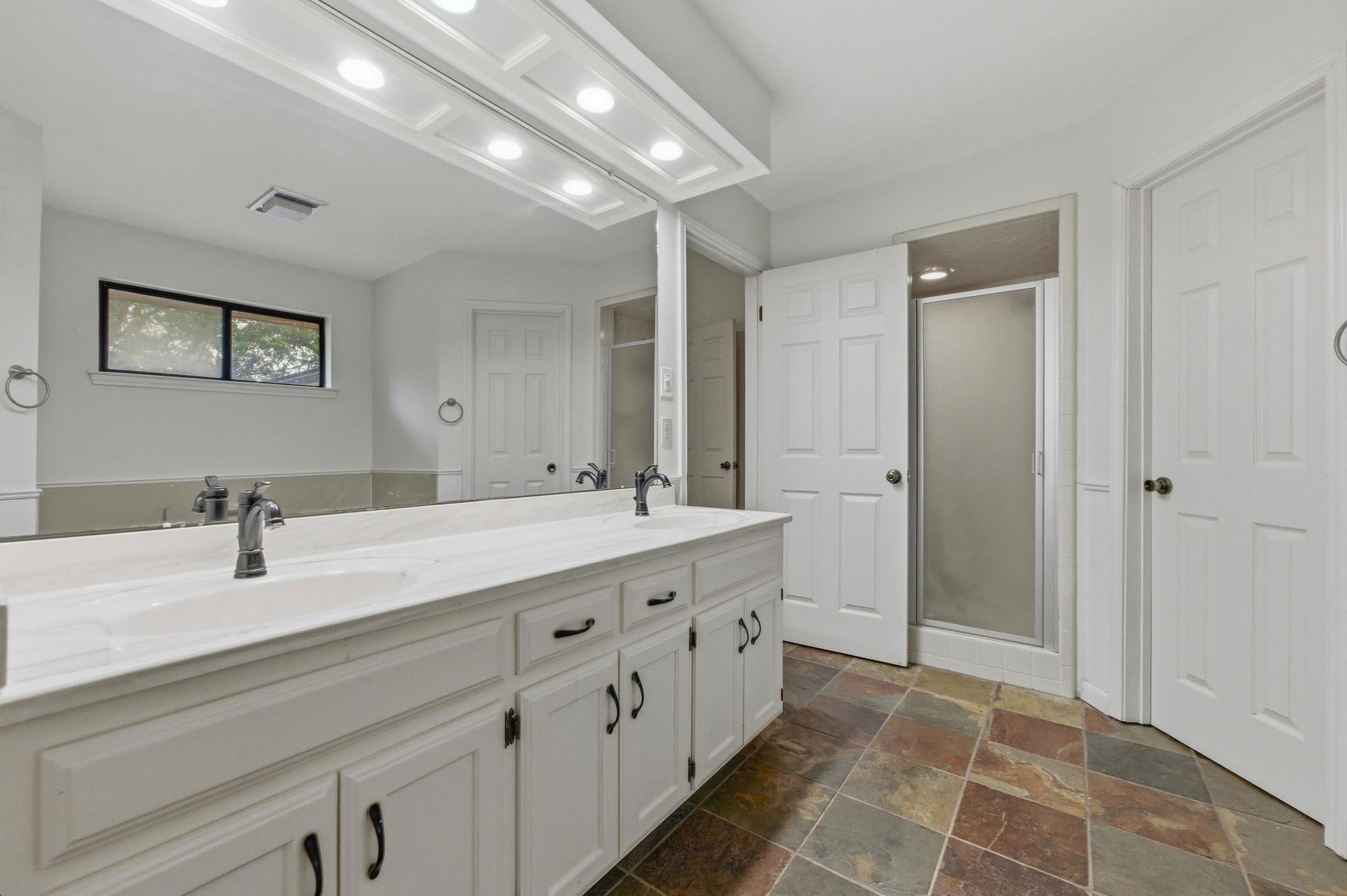 137 Long Wood Ave, Lakeway, TX 78734