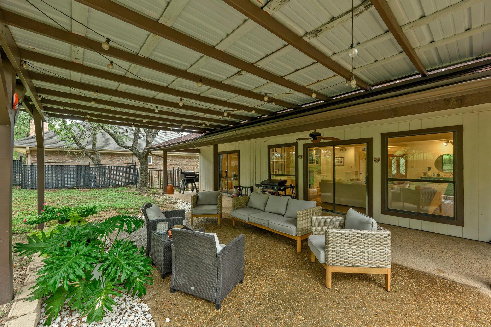 137 Long Wood Ave, Lakeway, TX 78734