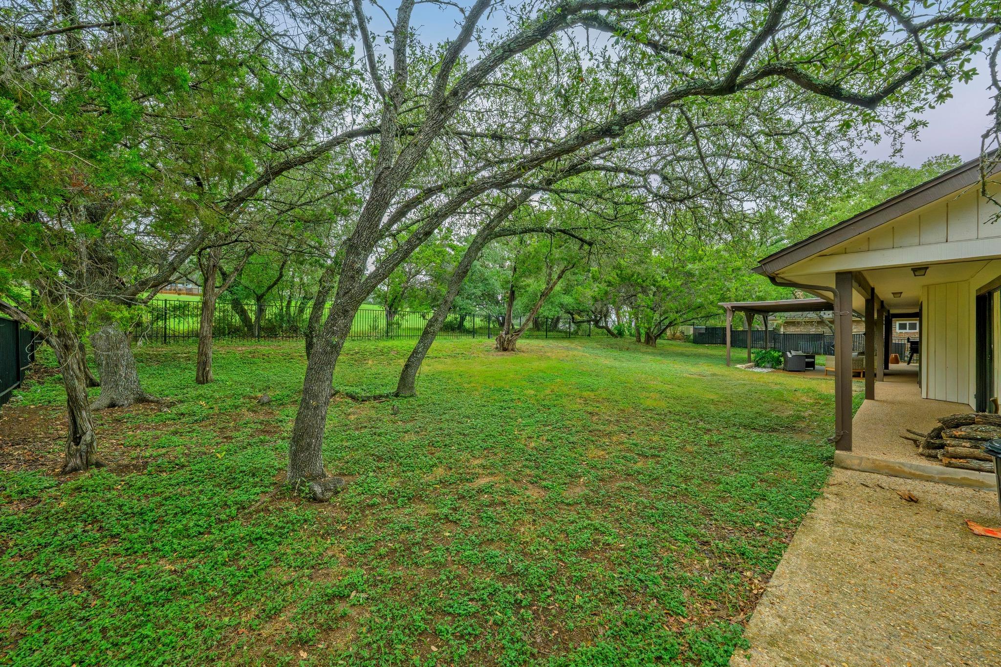 137 Long Wood Ave, Lakeway, TX 78734