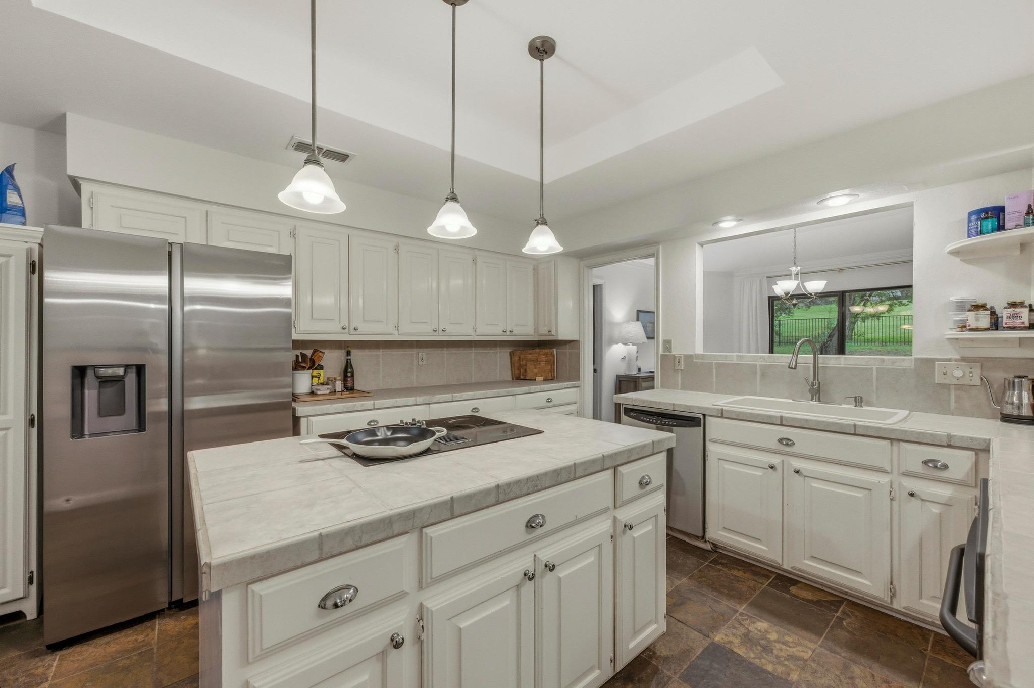 137 Long Wood Ave, Lakeway, TX 78734