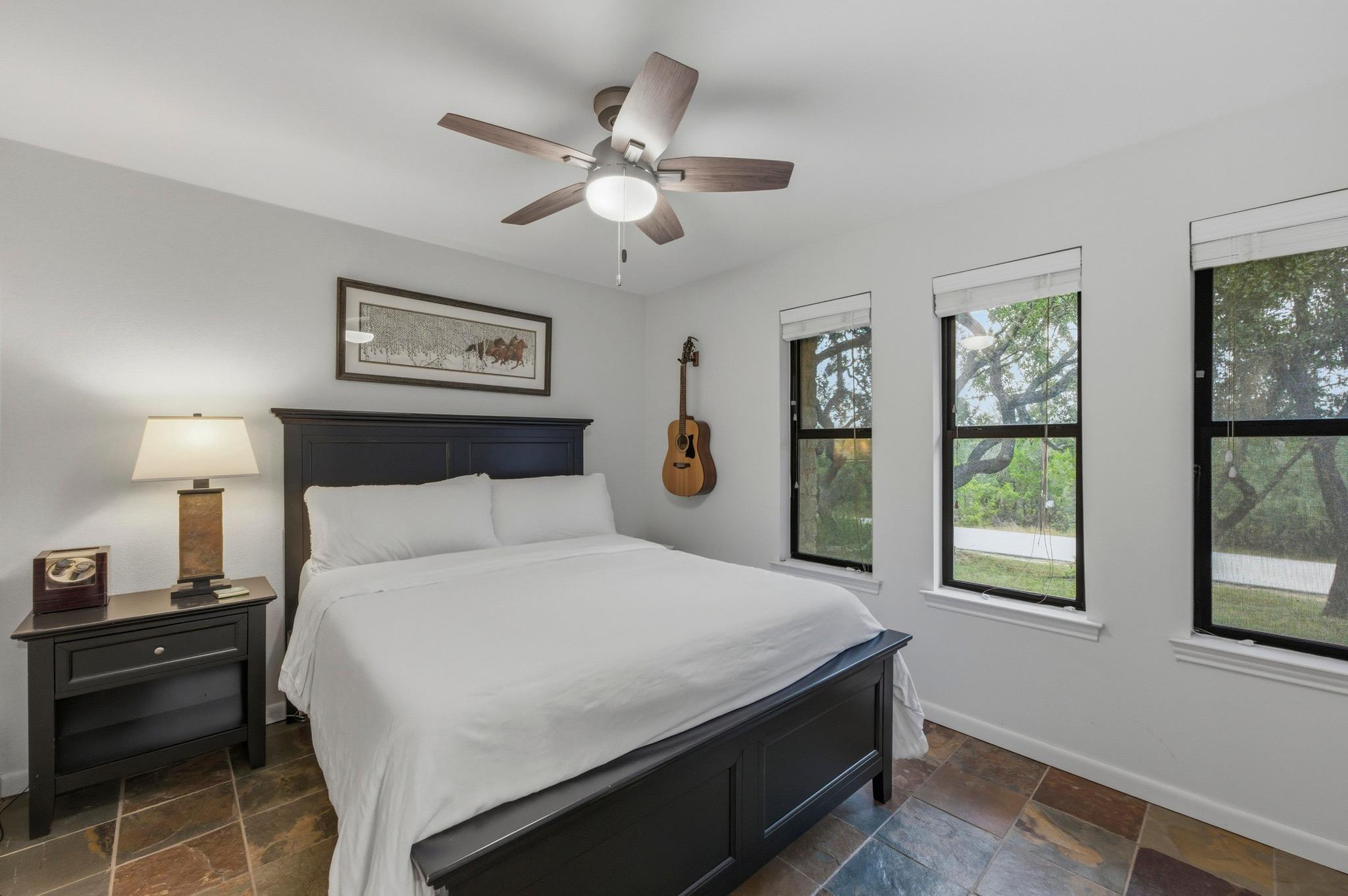 137 Long Wood Ave, Lakeway, TX 78734