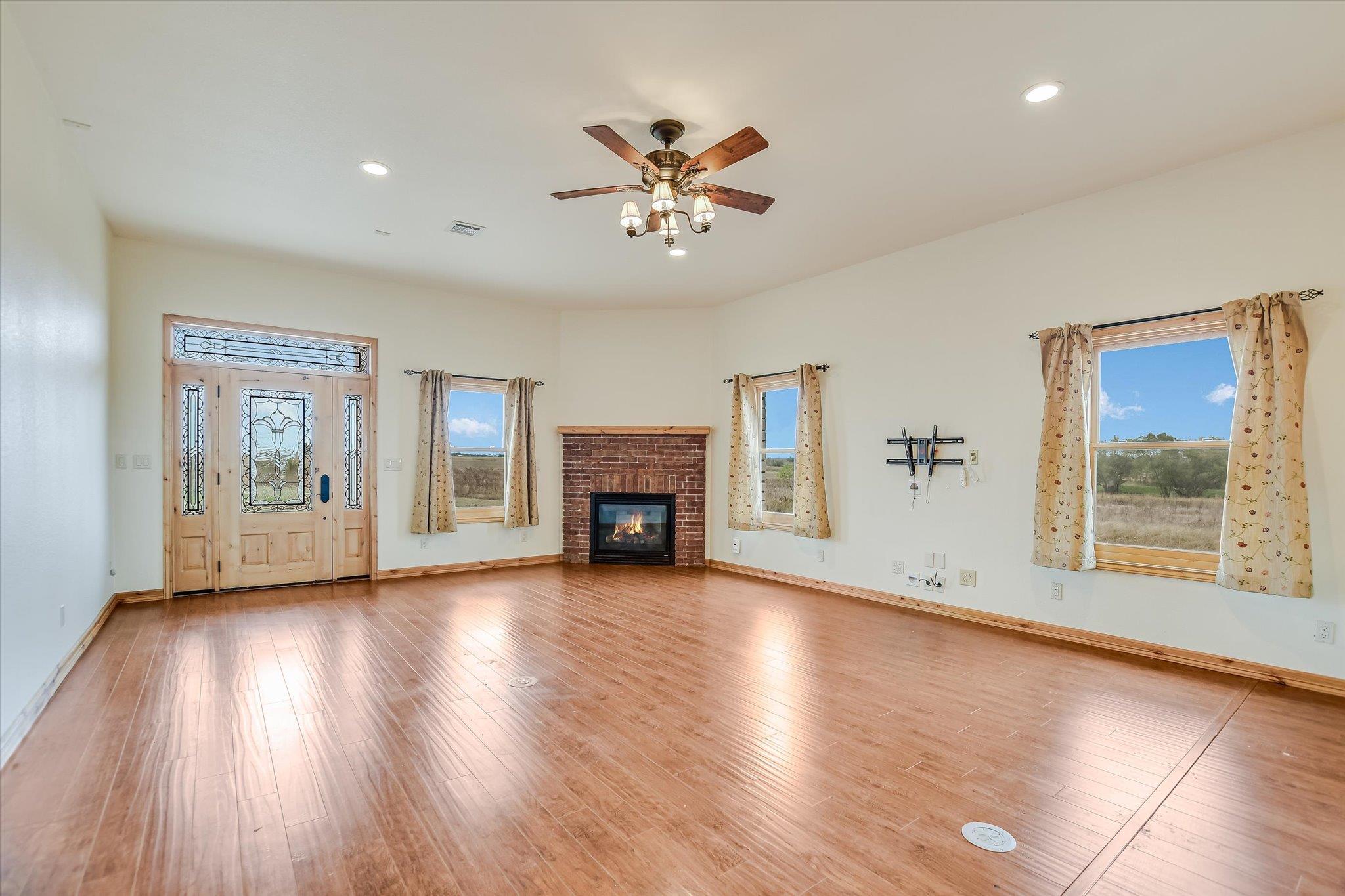 990 CR 331, Granger, TX 76530