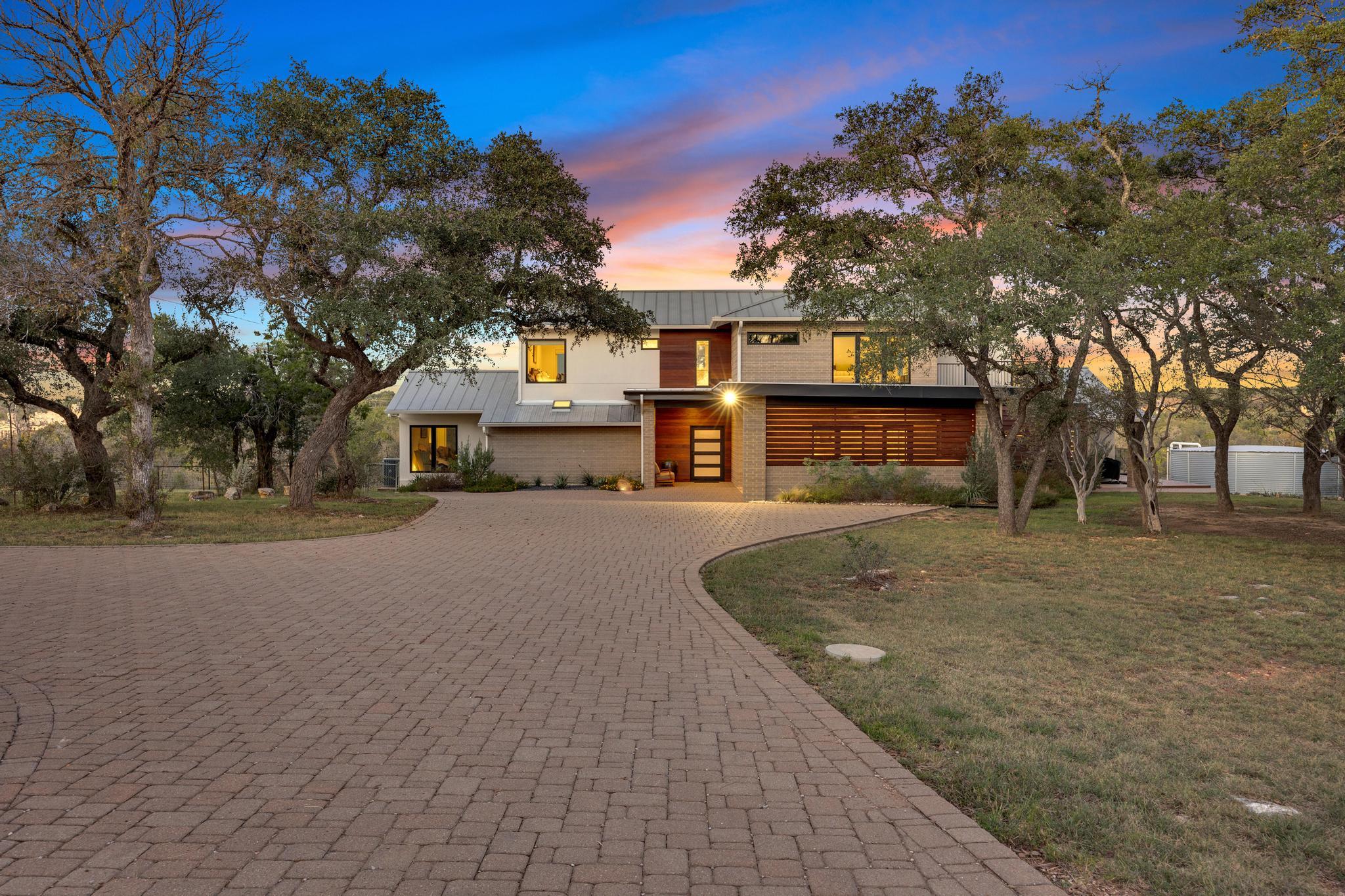 24710 Fossil Trl, Spicewood, TX 78669